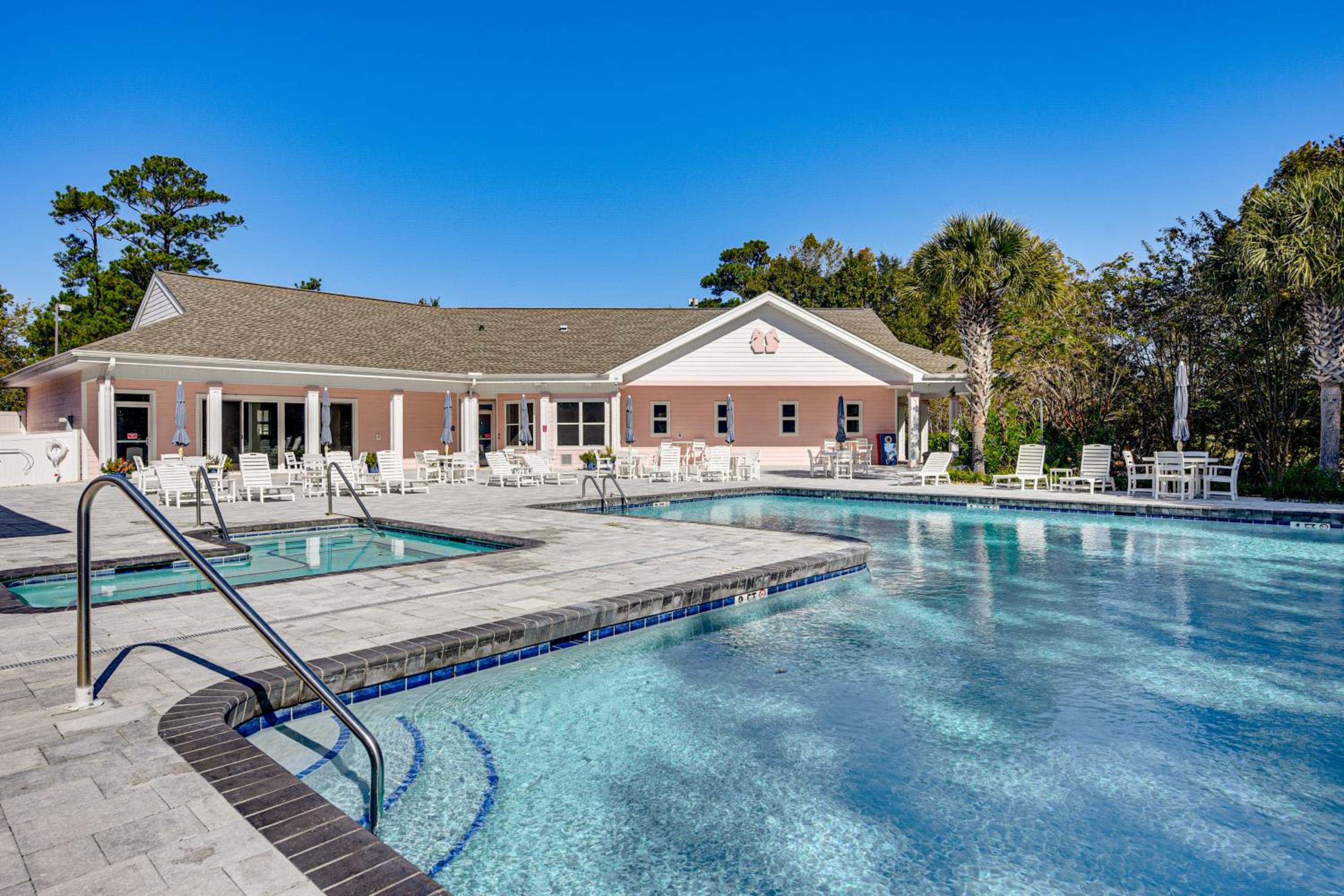 Fairway Views! Resort-Style Condo in Sunset Beach