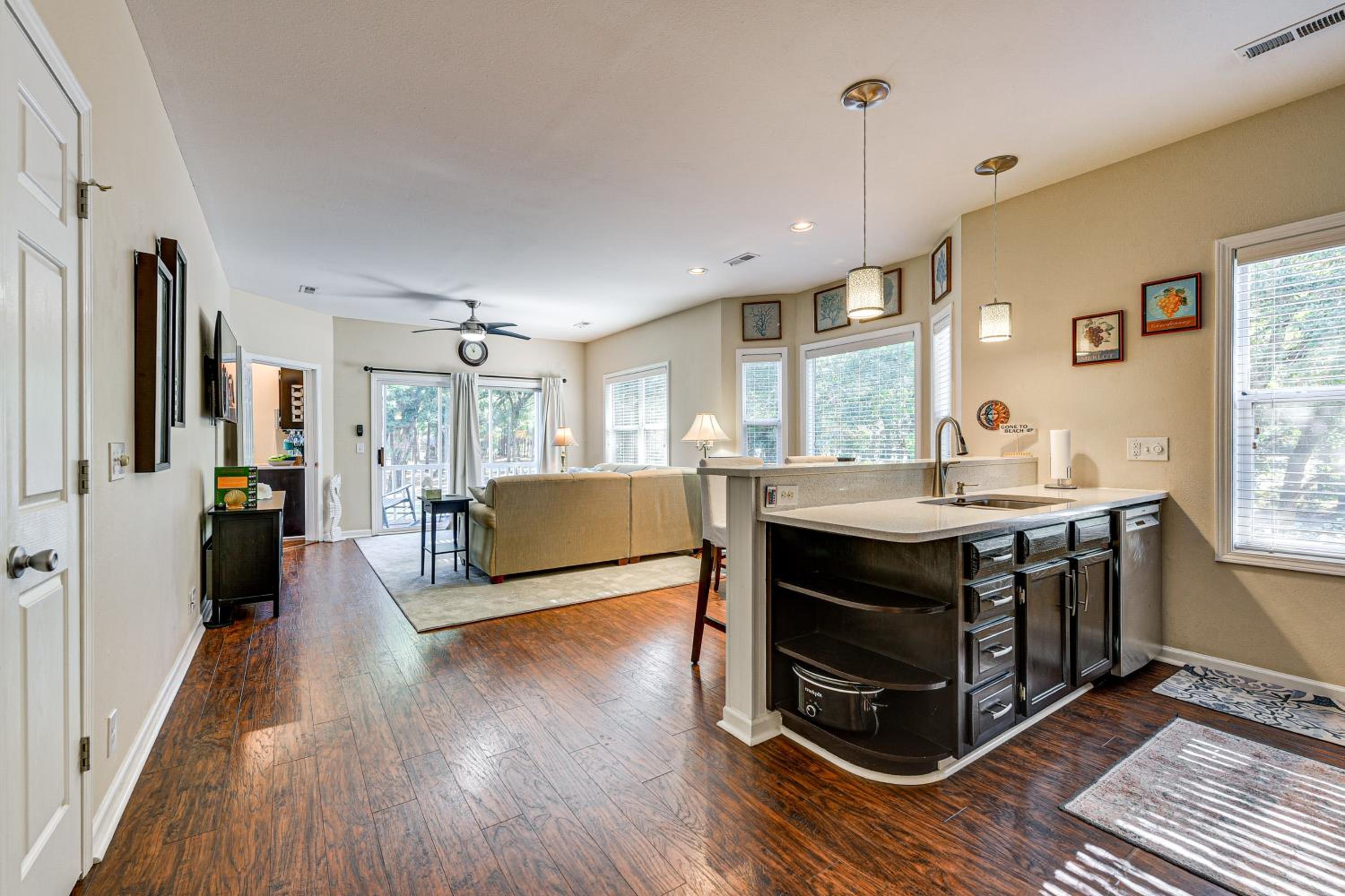 Fairway Views! Resort-Style Condo in Sunset Beach