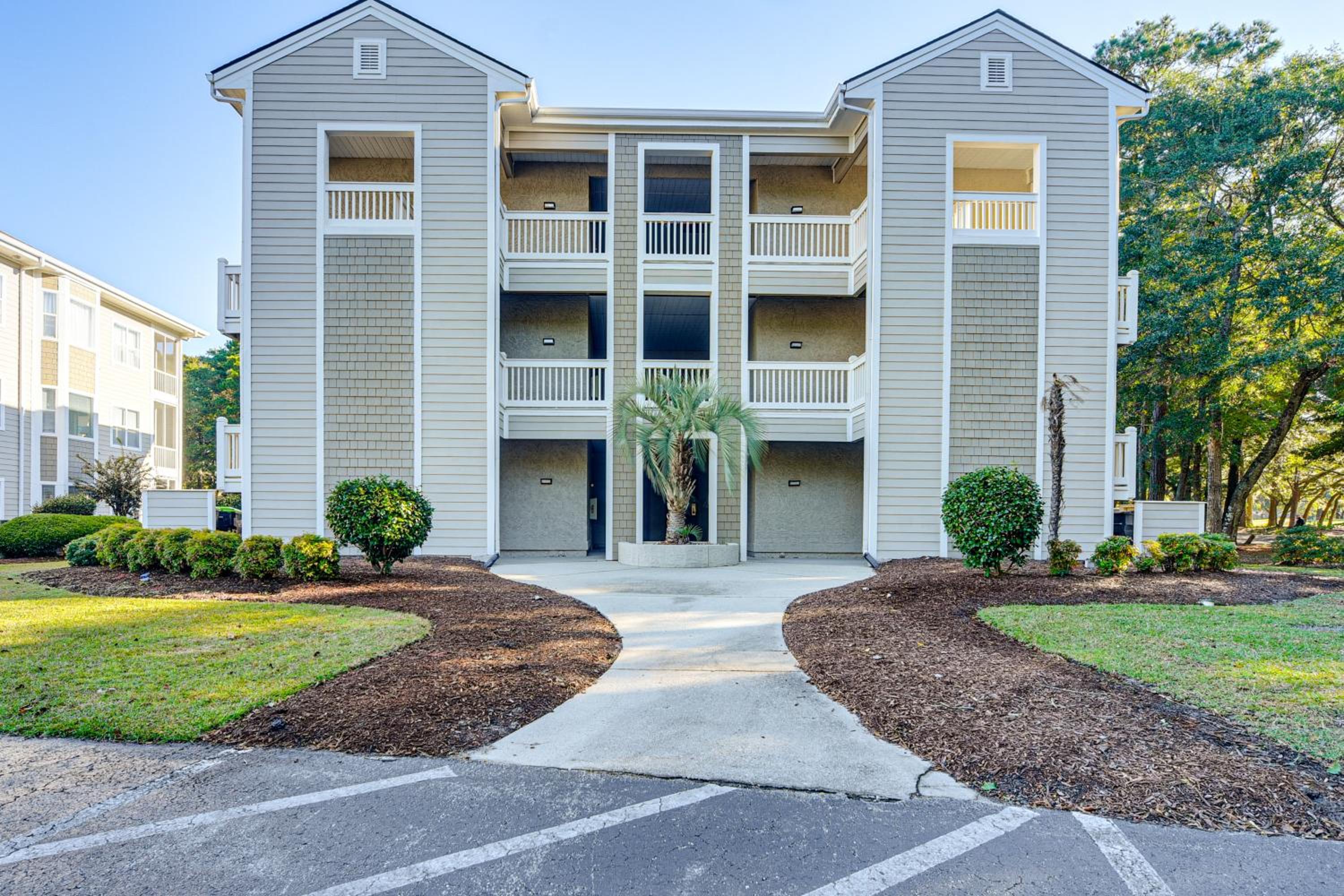 Fairway Views! Resort-Style Condo in Sunset Beach