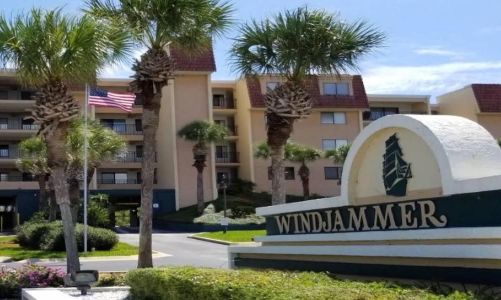 Windjammer 215