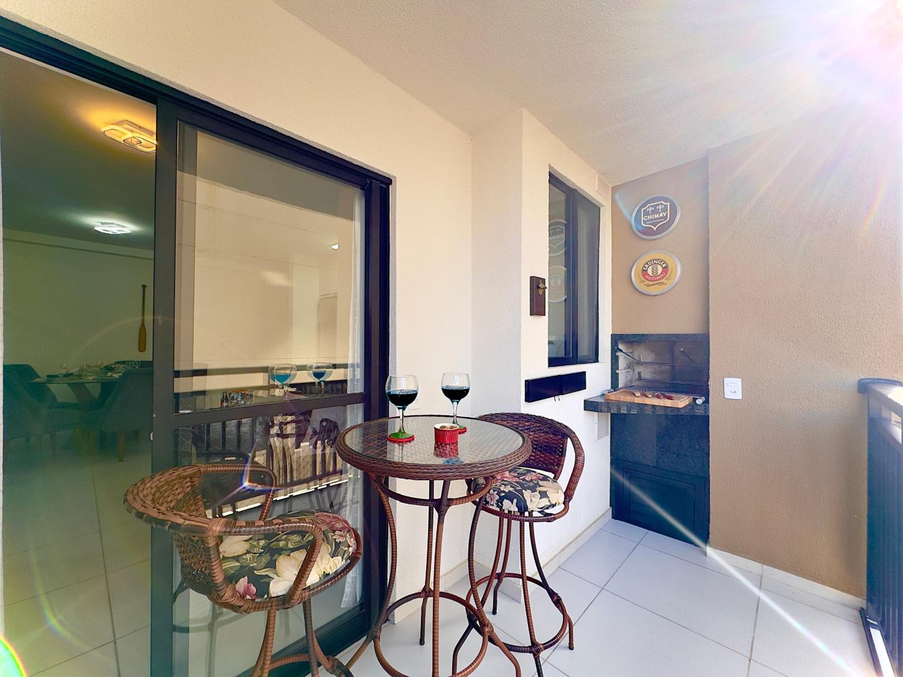Aptos com 2 Quartos Piscina Churrasqueira Wi-Fi Ar Condicionado Vaga de Garagem a 500m Praia Ideal para Famílias ou Amigos Reserve Agora