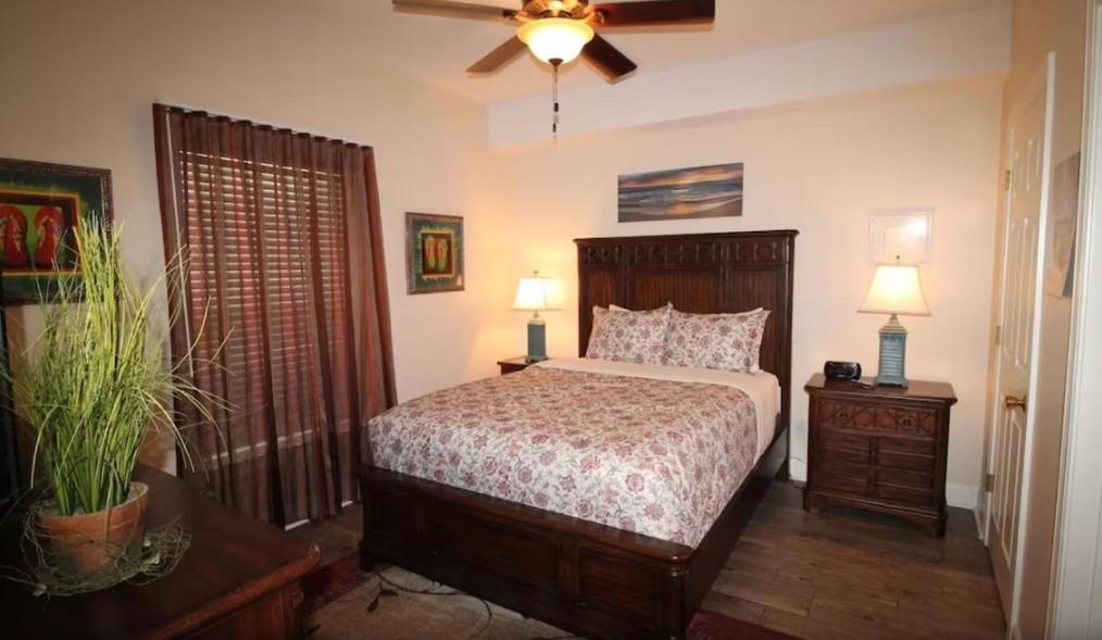 Emerald Isle 1406 by Emerald Coast Retreats