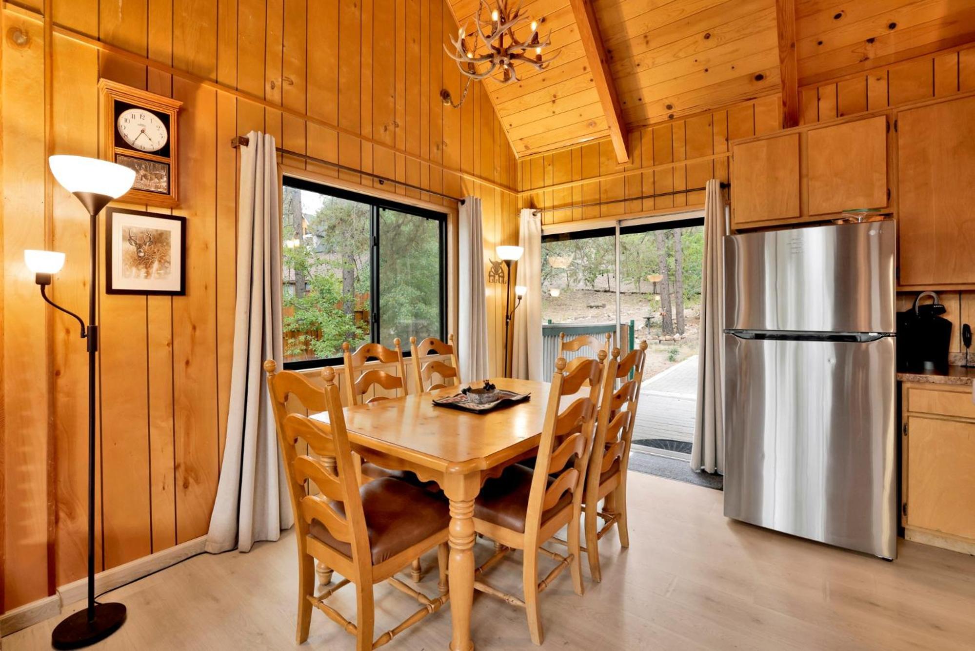 Lakeview Pines Log Cabin #2585