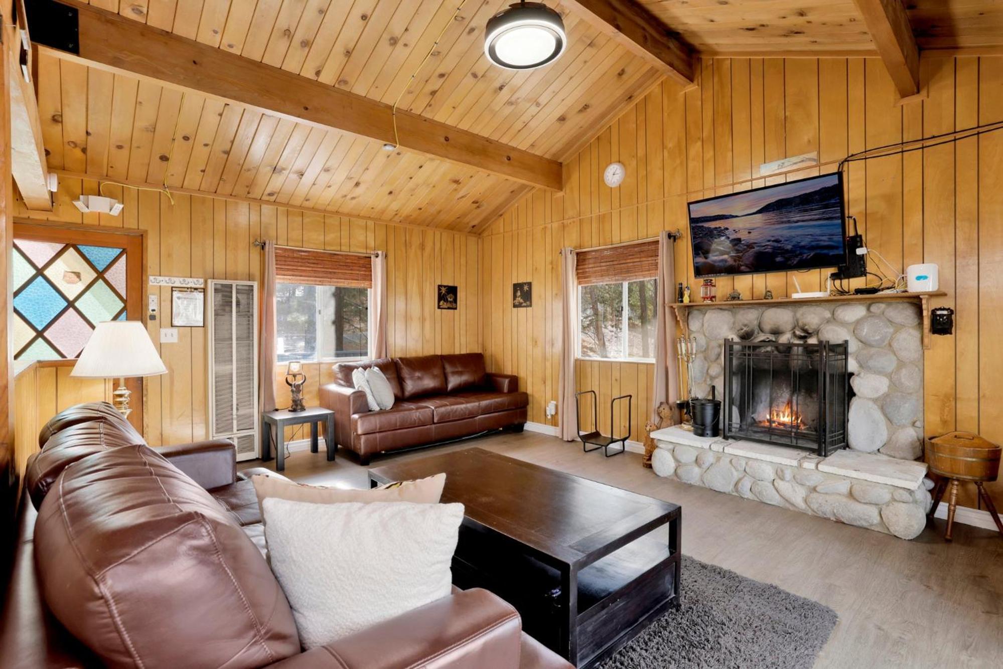Sweet Cabin Home Gateway #2576