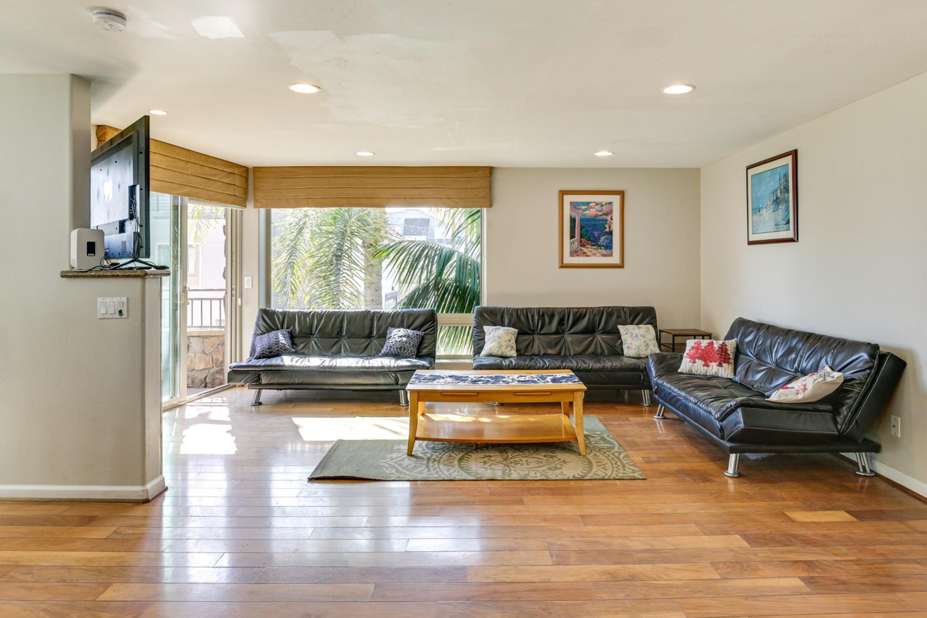 Walk to Mission Beach! Gem with Bay and City Views