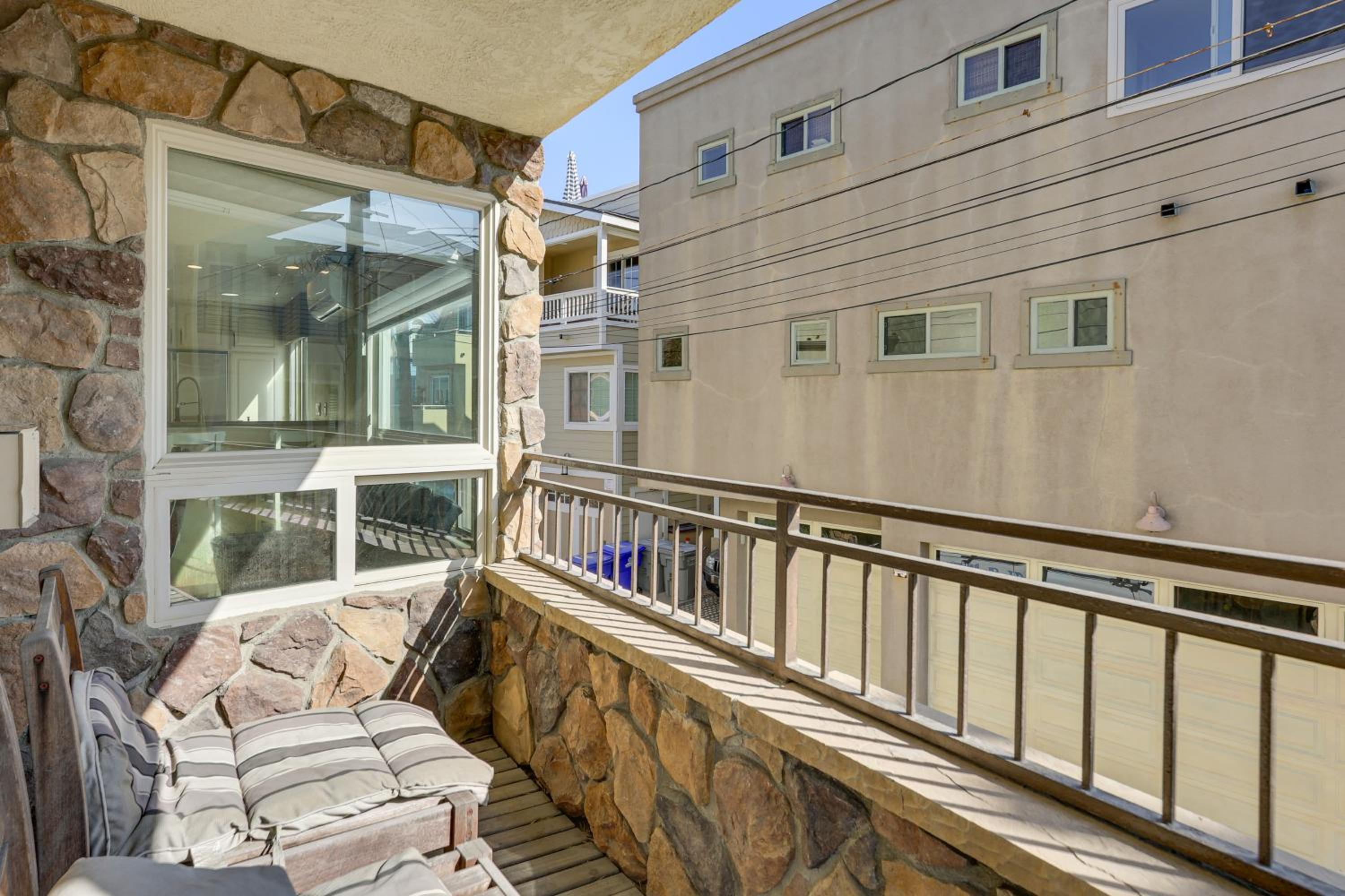 Walk to Mission Beach! Gem with Bay and City Views