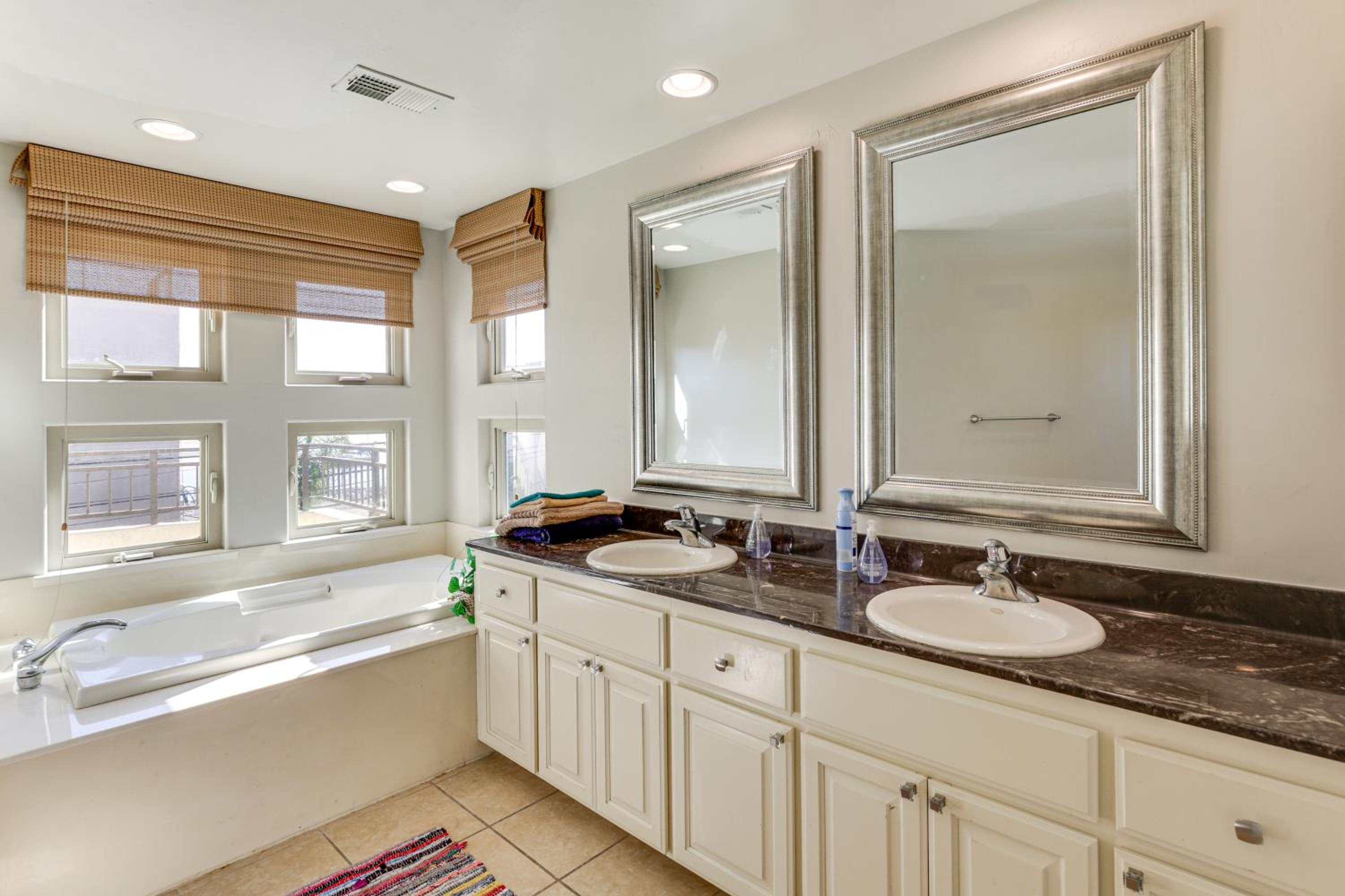 Walk to Mission Beach! Gem with Bay and City Views