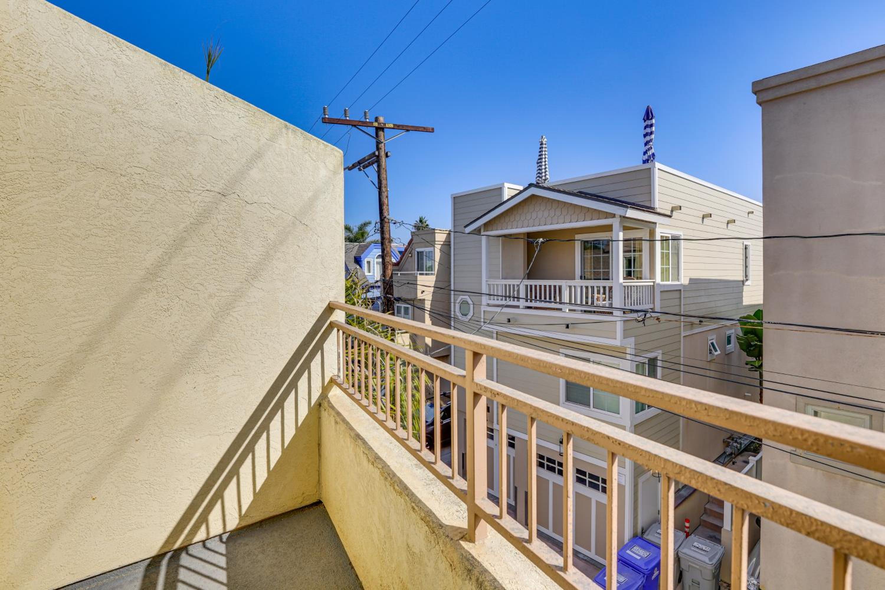 Walk to Mission Beach! Gem with Bay and City Views