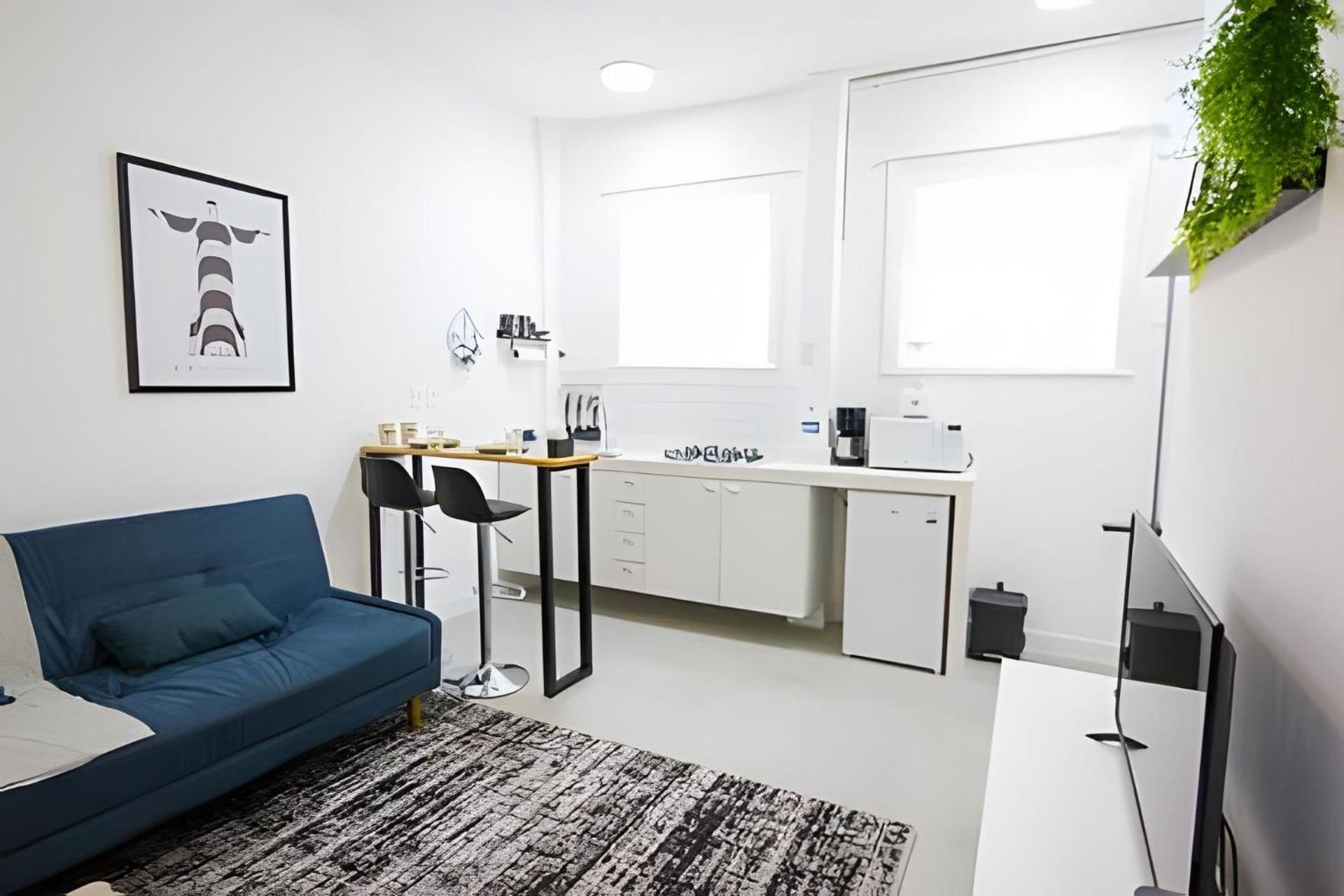 STUDIO - Rua da Passagem - 450m do Metrô Botafogo - Excelente Localização - Bares, Restaurantes e 2 Grandes Shoppings - Portaria 24h - Wi Fi - TV Claro e S