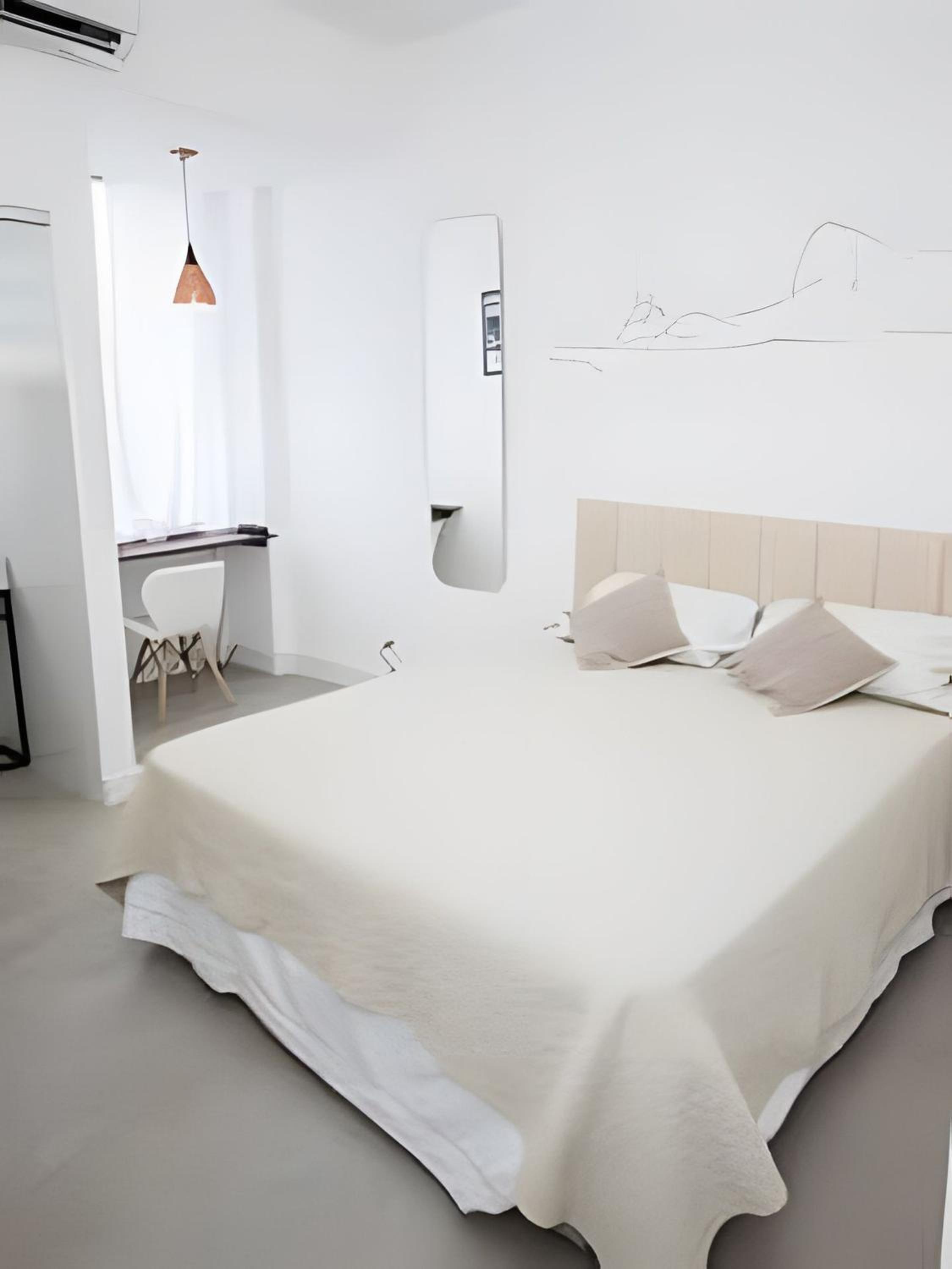 STUDIO - Rua da Passagem - 450m do Metrô Botafogo - Excelente Localização - Bares, Restaurantes e 2 Grandes Shoppings - Portaria 24h - Wi Fi - TV Claro e S