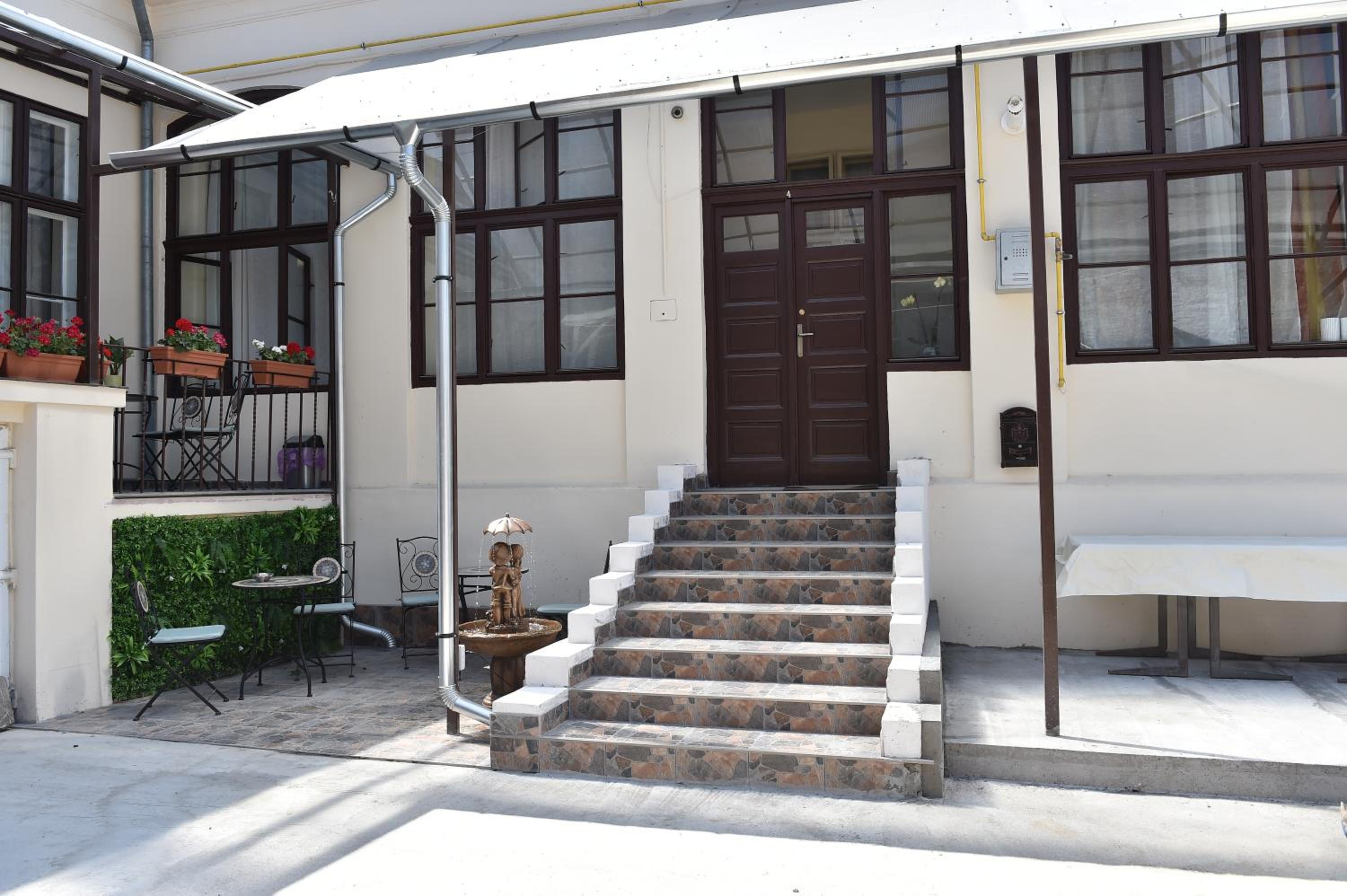 Bliss House Classic