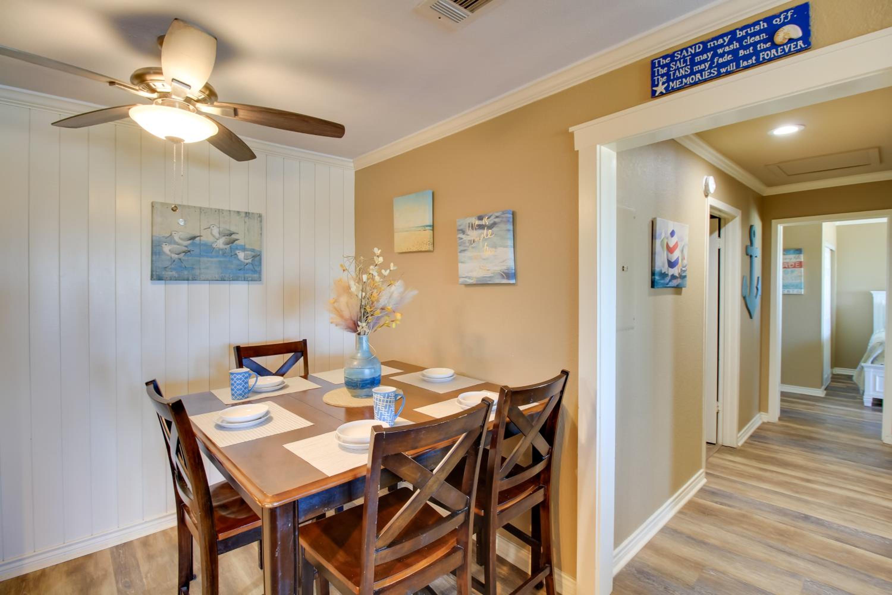 Boardwalk to the Beach! Mustang Island Condo