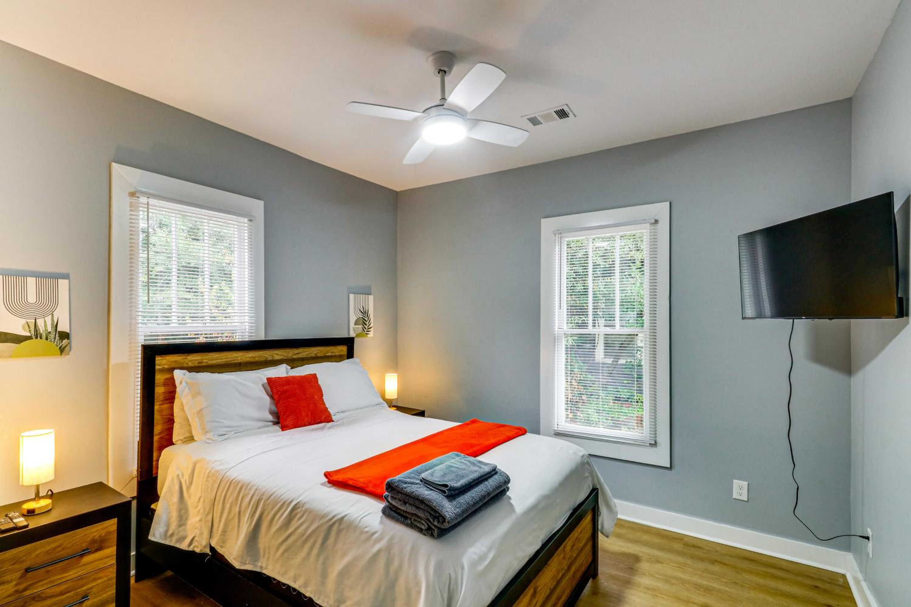 2 Mi to FIFA and Falcons Stadium Westside Townhome