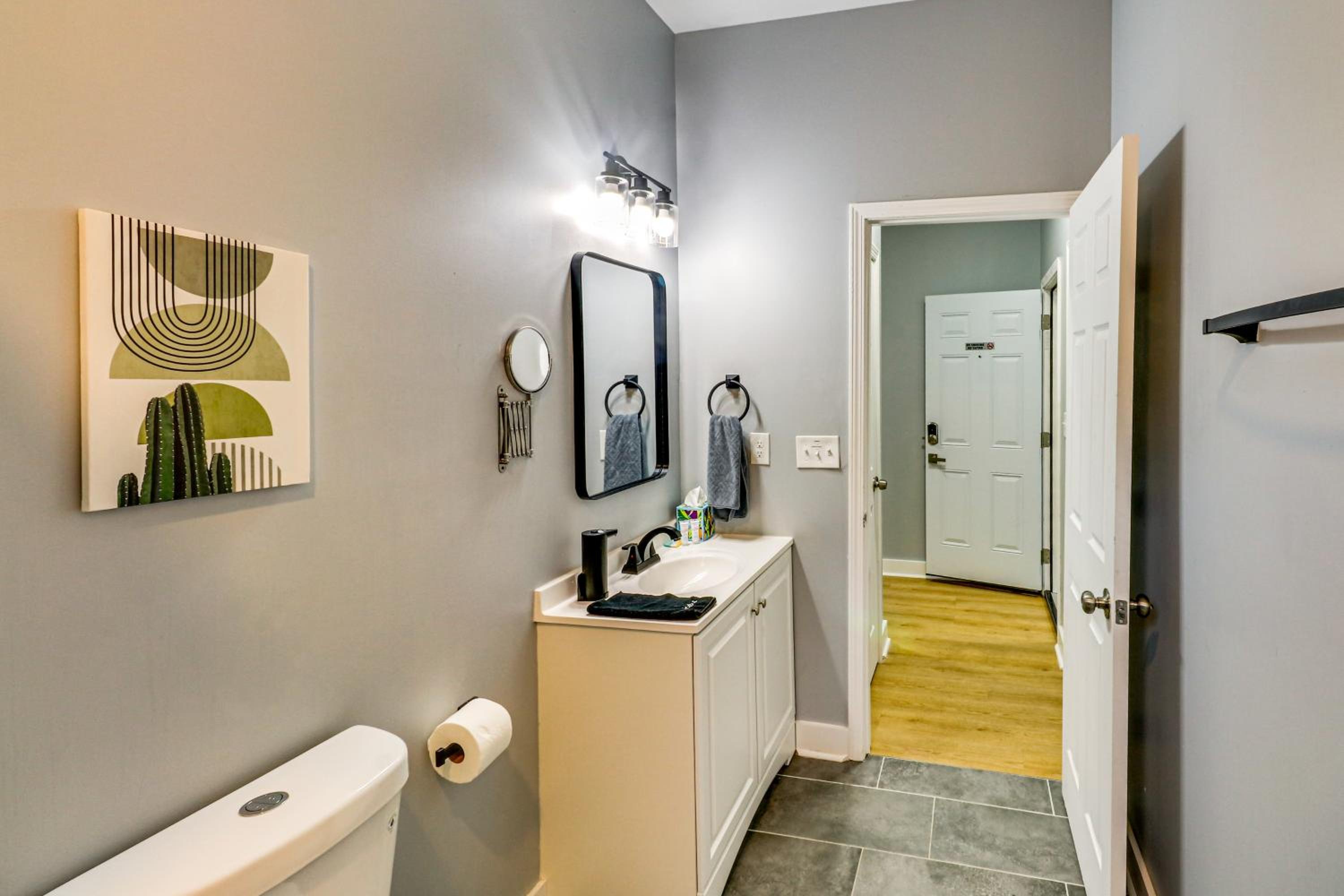 2 Mi to FIFA and Falcons Stadium Westside Townhome