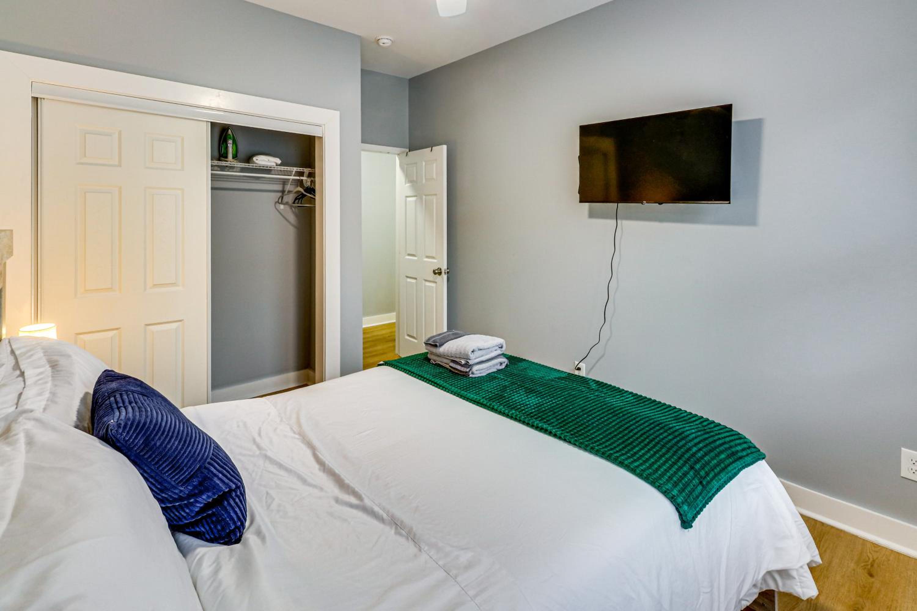 2 Mi to FIFA and Falcons Stadium Westside Townhome
