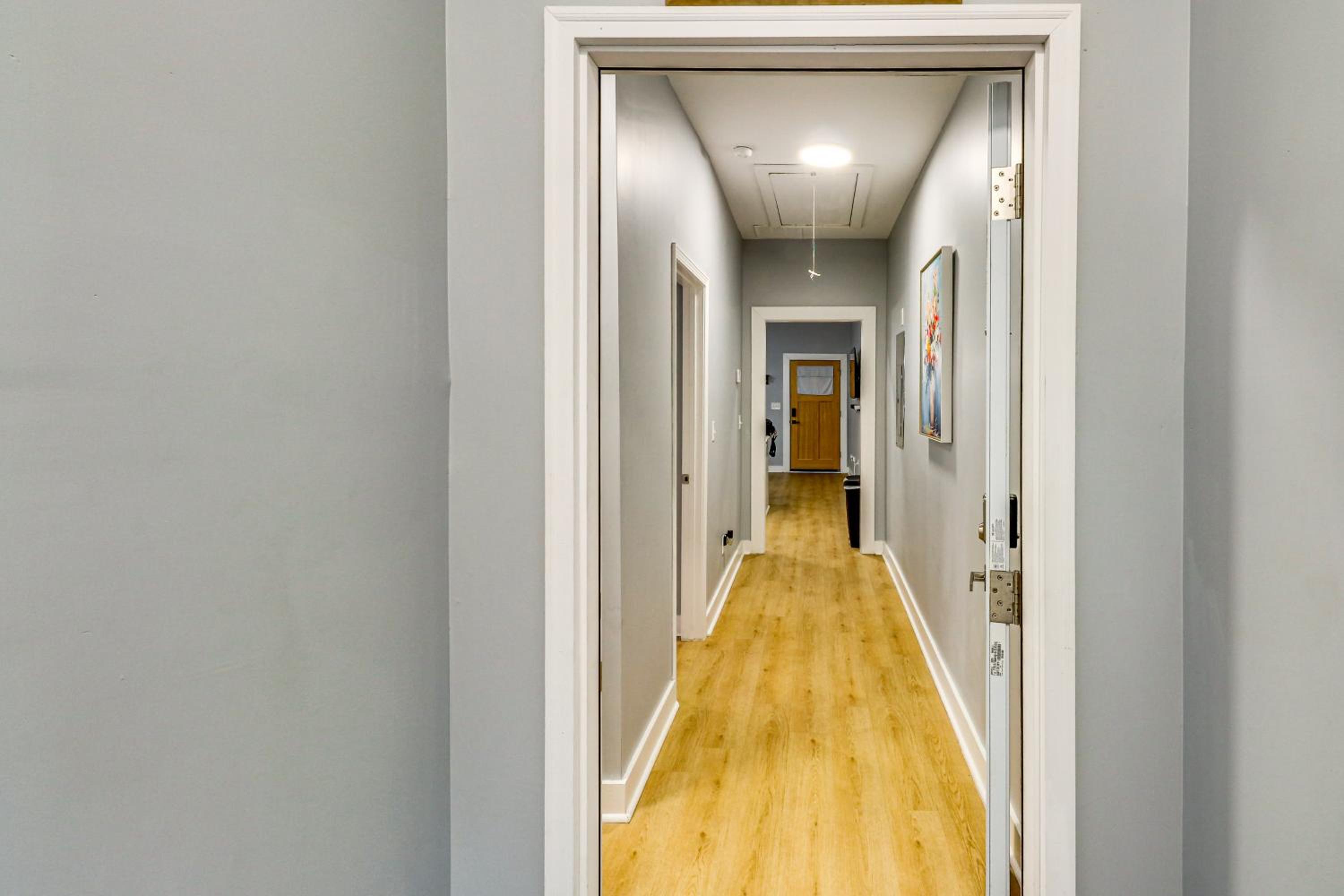 2 Mi to FIFA and Falcons Stadium Westside Townhome