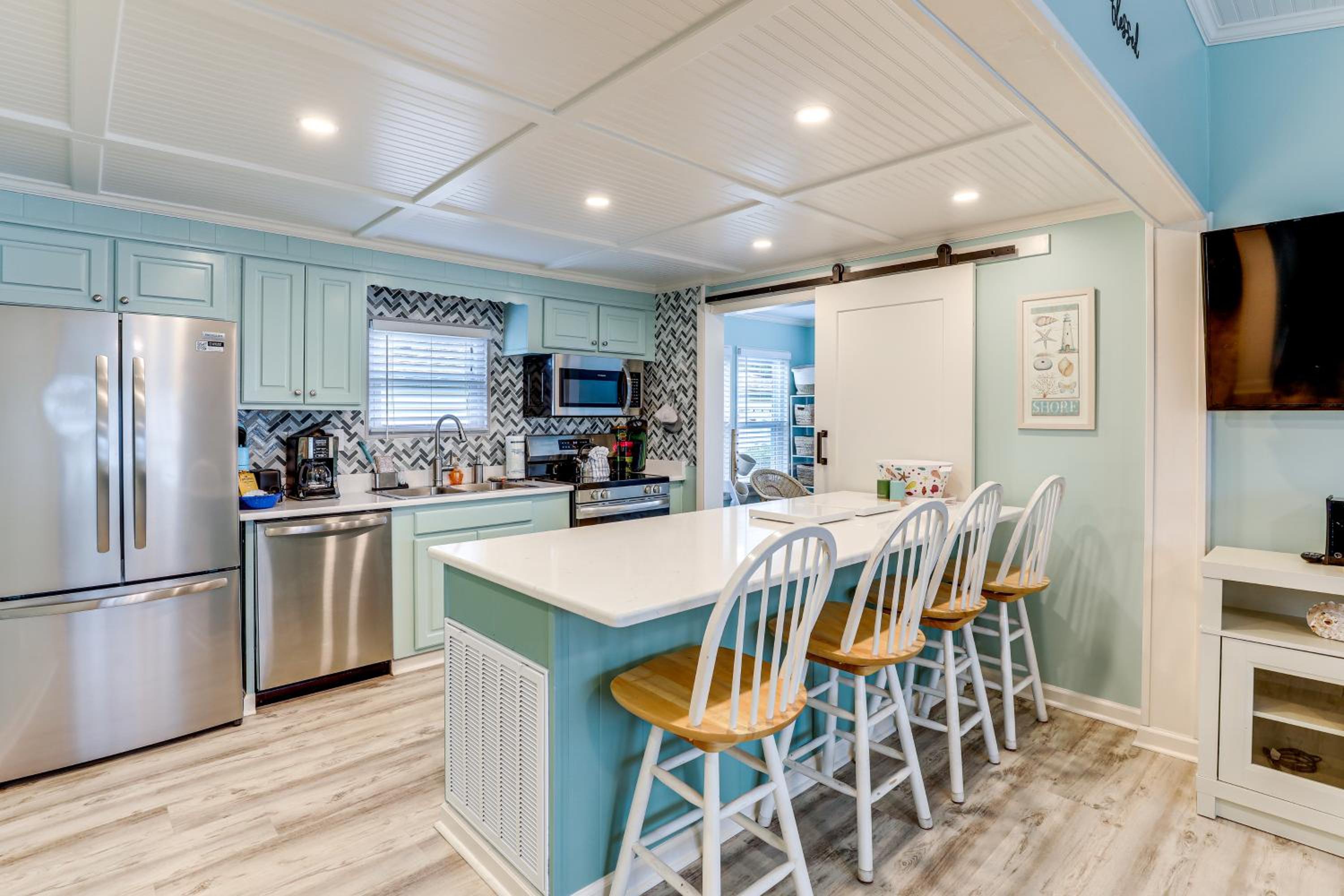Walk to Shore! Surfside Beach Gem with Game Courts
