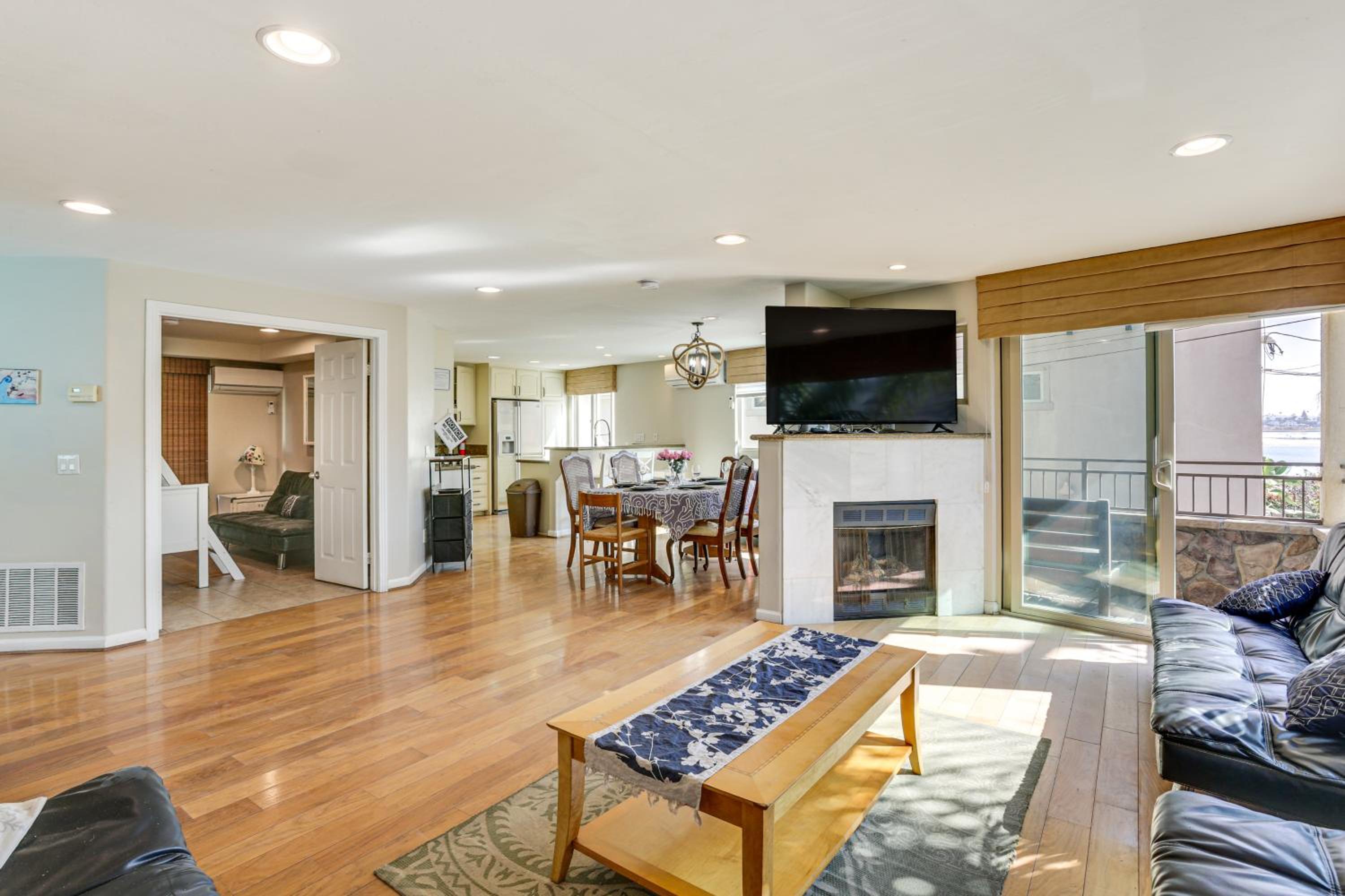 Walk to Mission Beach! Gem with Bay and City Views