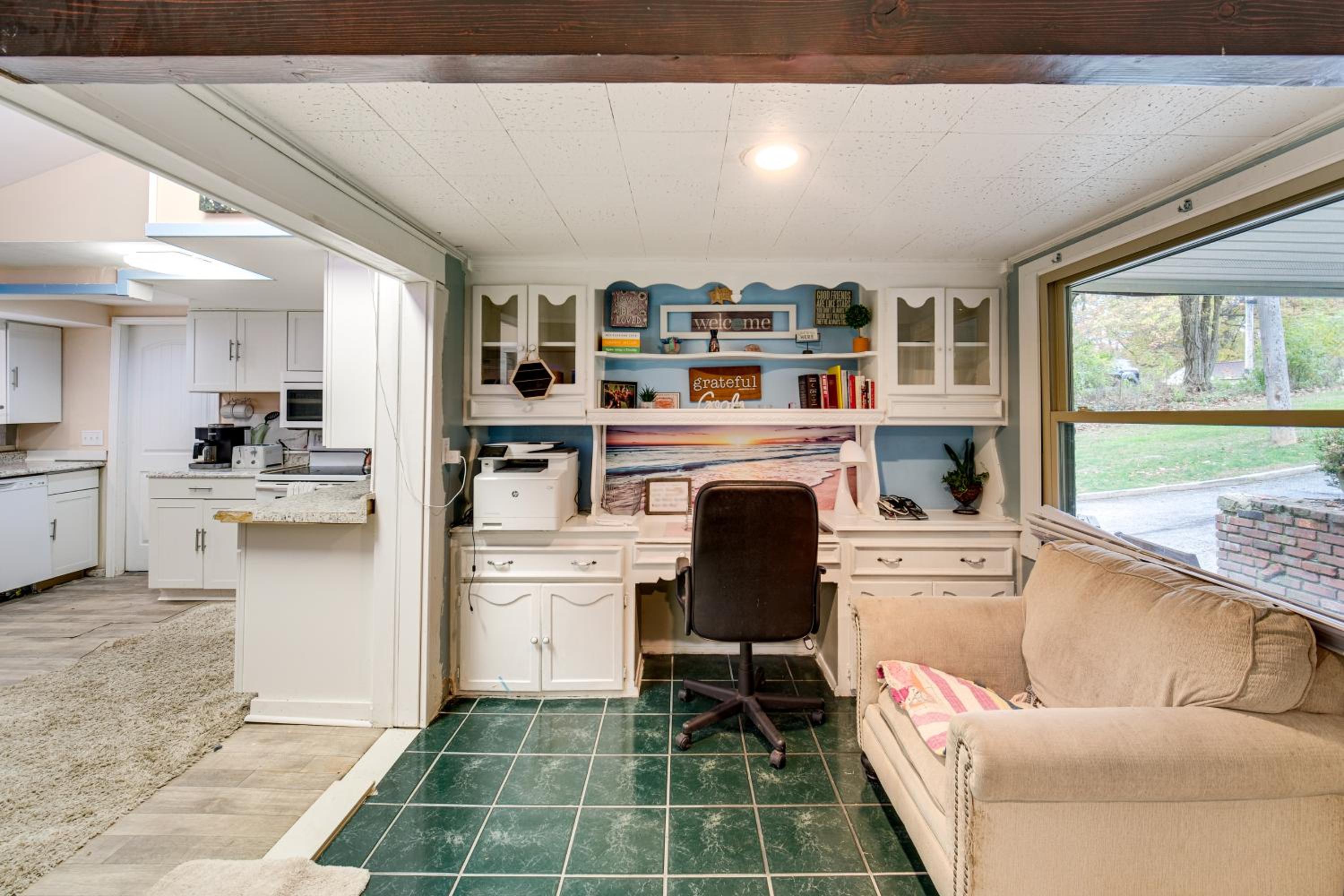 Easy Cleveland Access! Quiet Suburb Stay with Yard