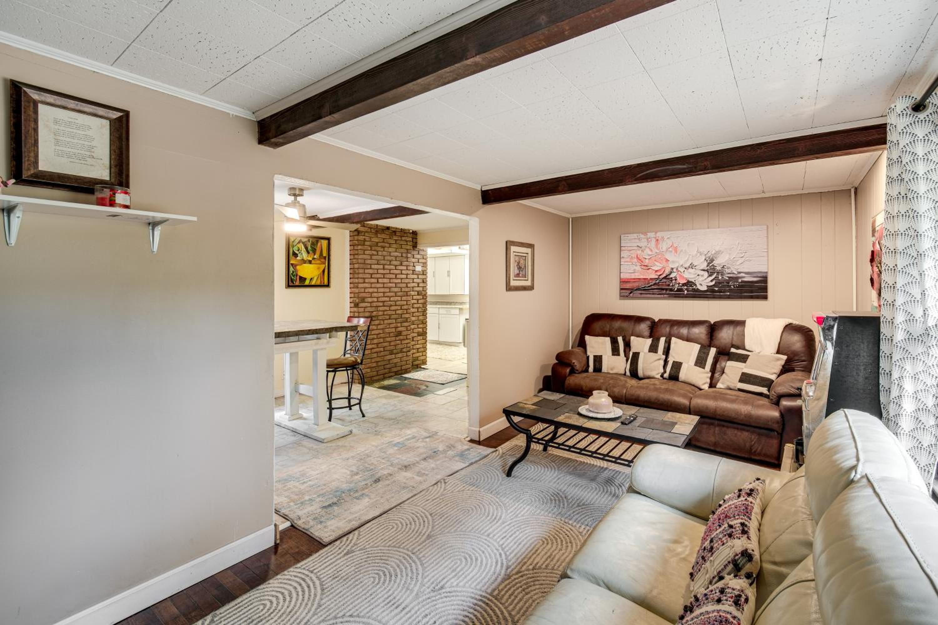 Easy Cleveland Access! Quiet Suburb Stay with Yard