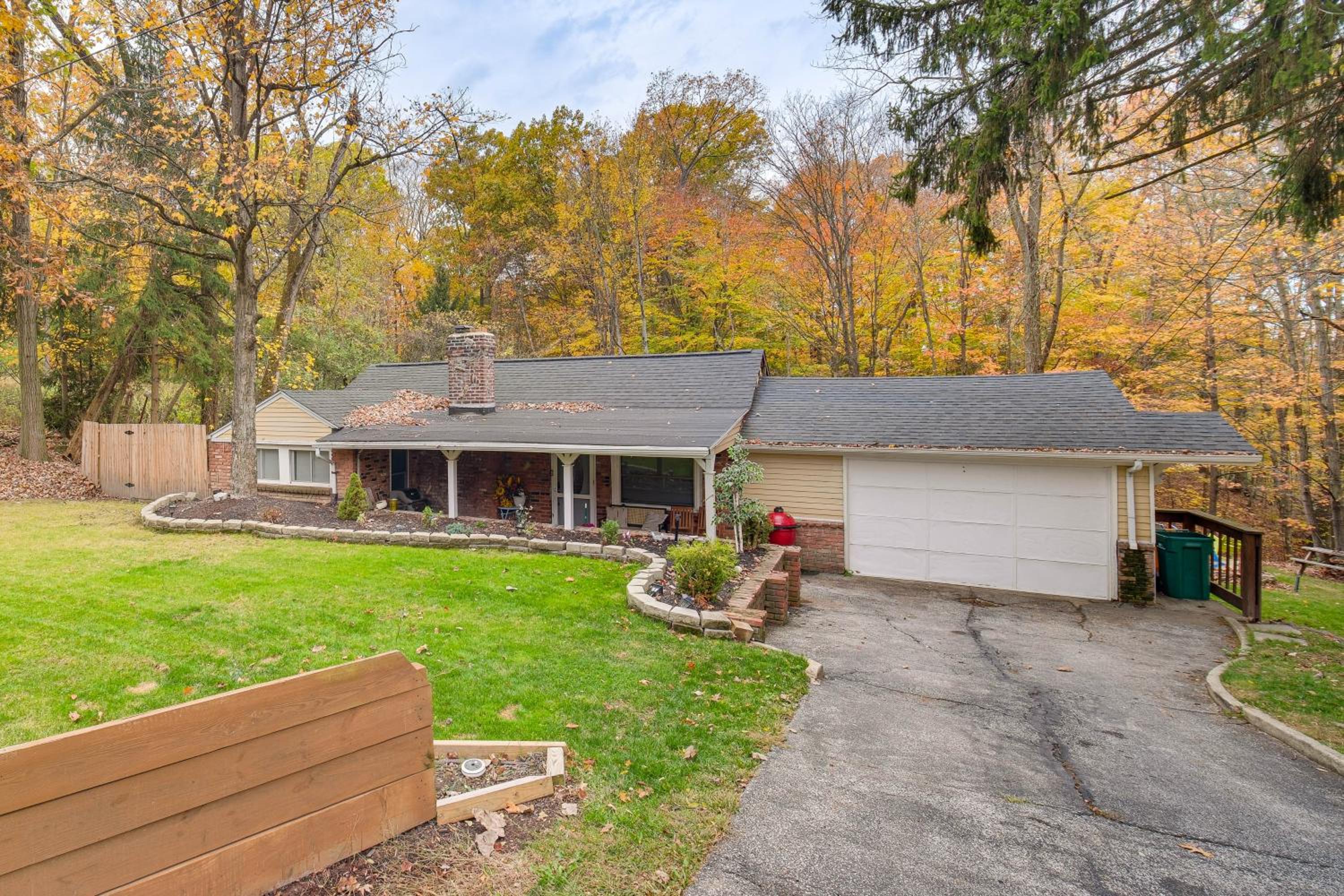 Easy Cleveland Access! Quiet Suburb Stay with Yard