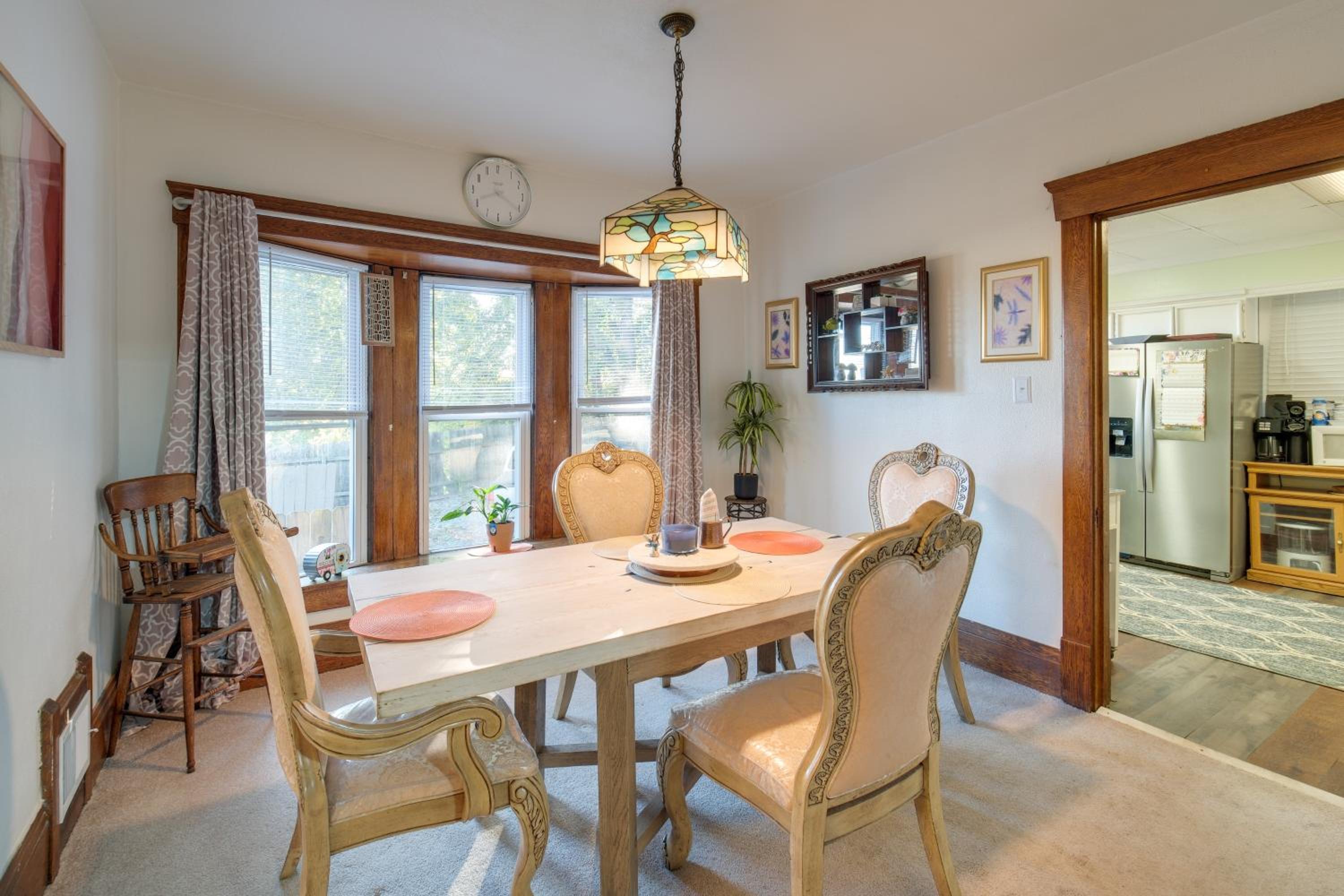 Central Akron Stay! Large Victorian Home with Yard