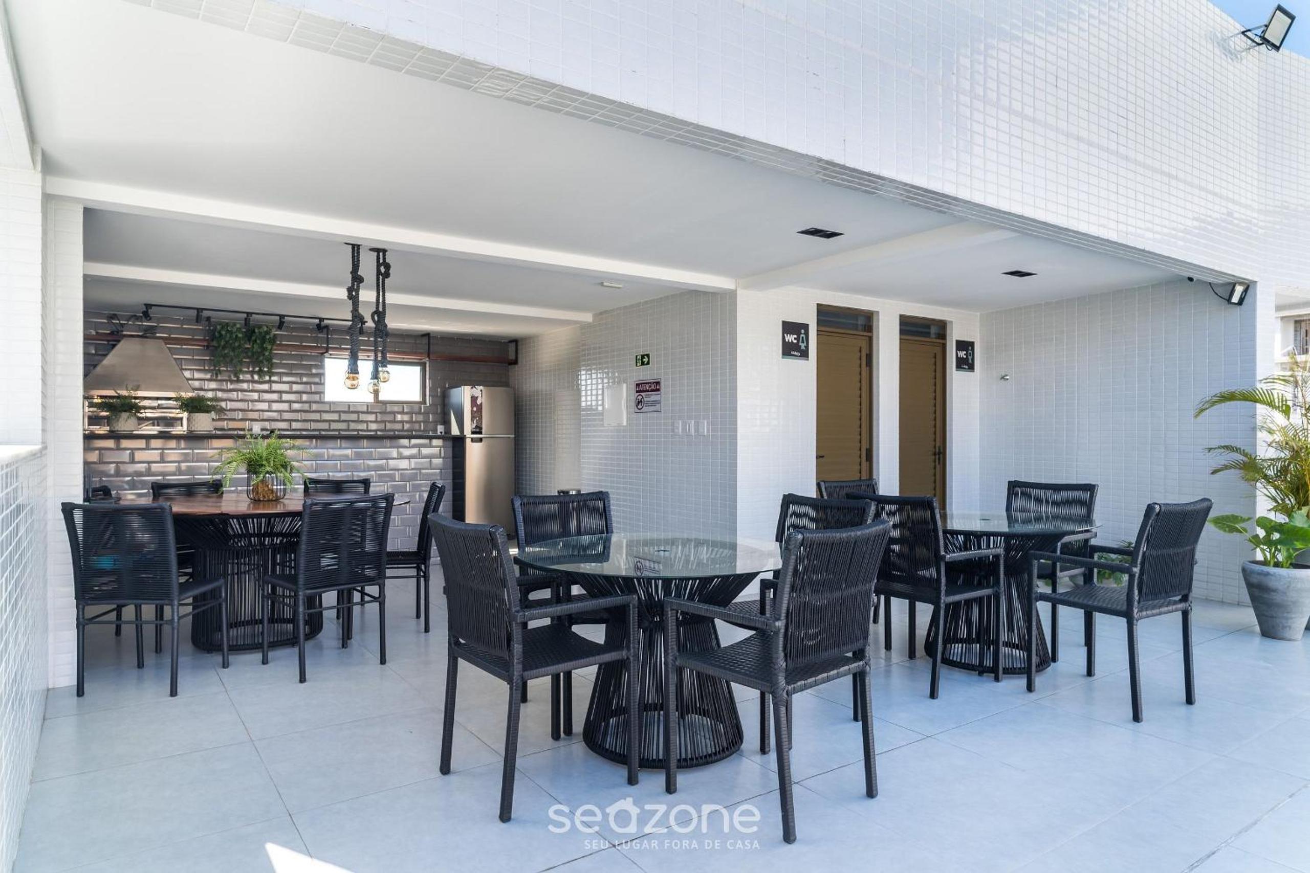 Your stay 2 min from the beach in a building with a pool in the best location in Cabedelo-PB | PTAs