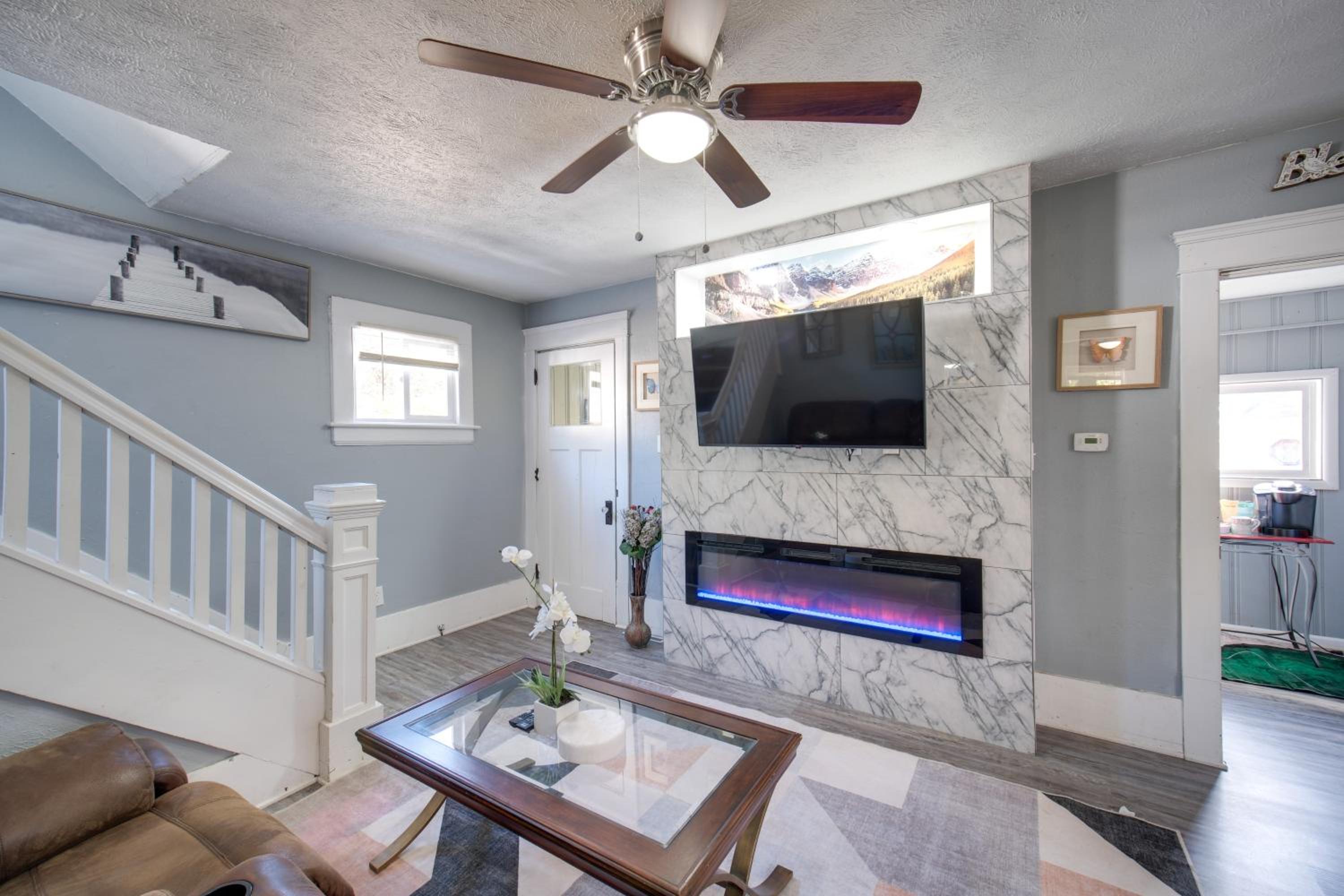 Modern and Convenient! Group Stay in Highland Square