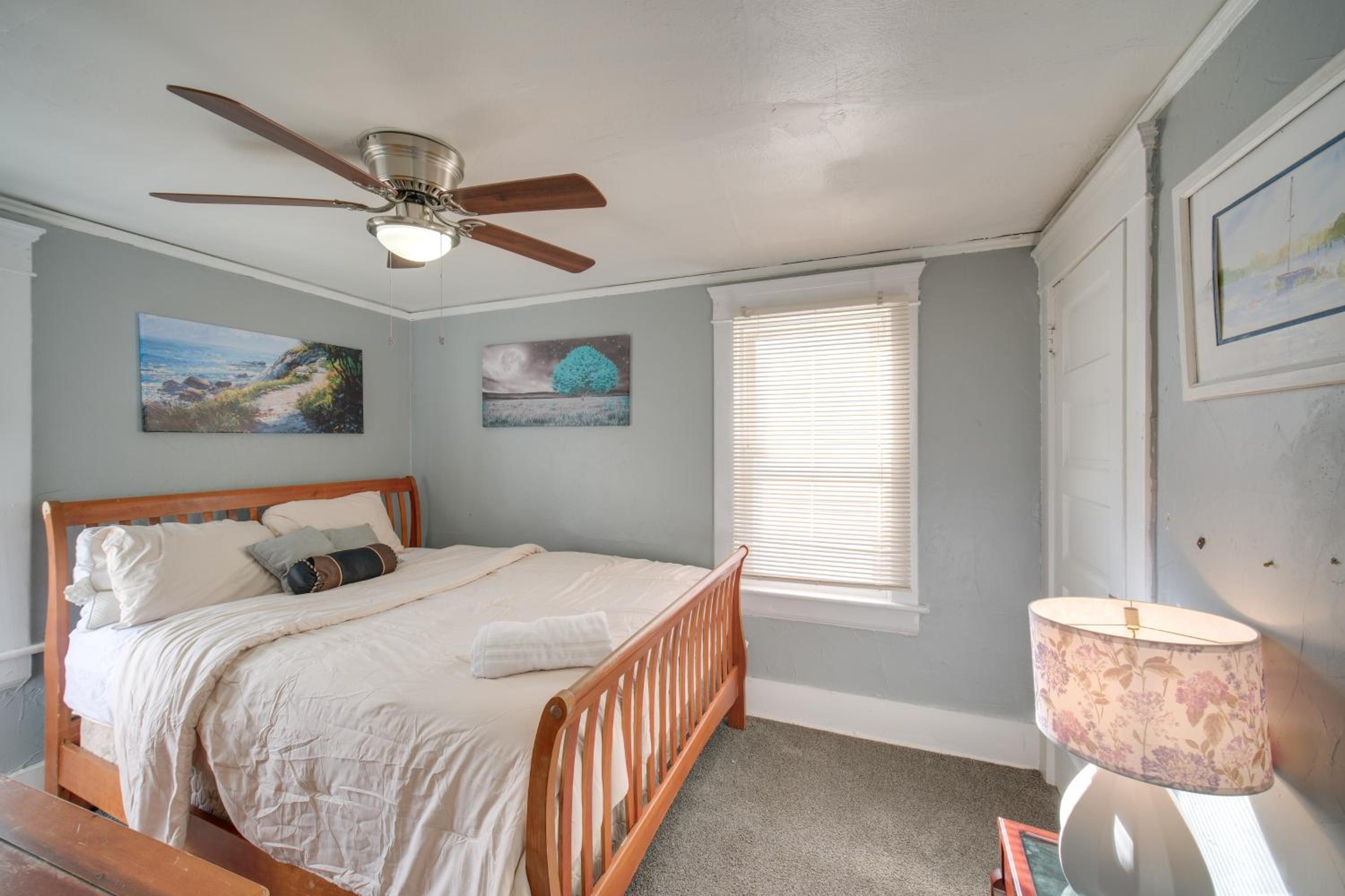 Modern and Convenient! Group Stay in Highland Square