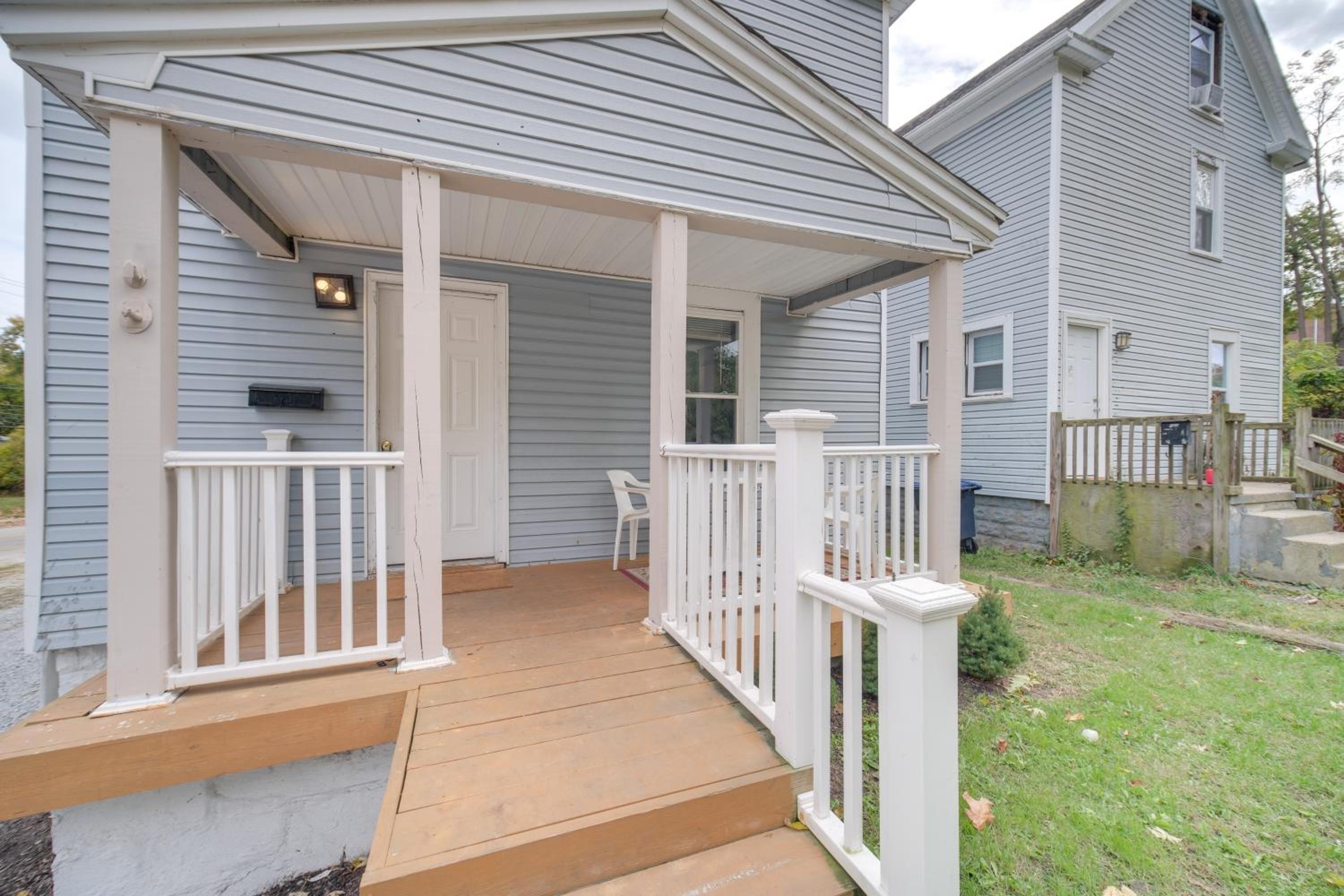 Modern and Convenient! Group Stay in Highland Square