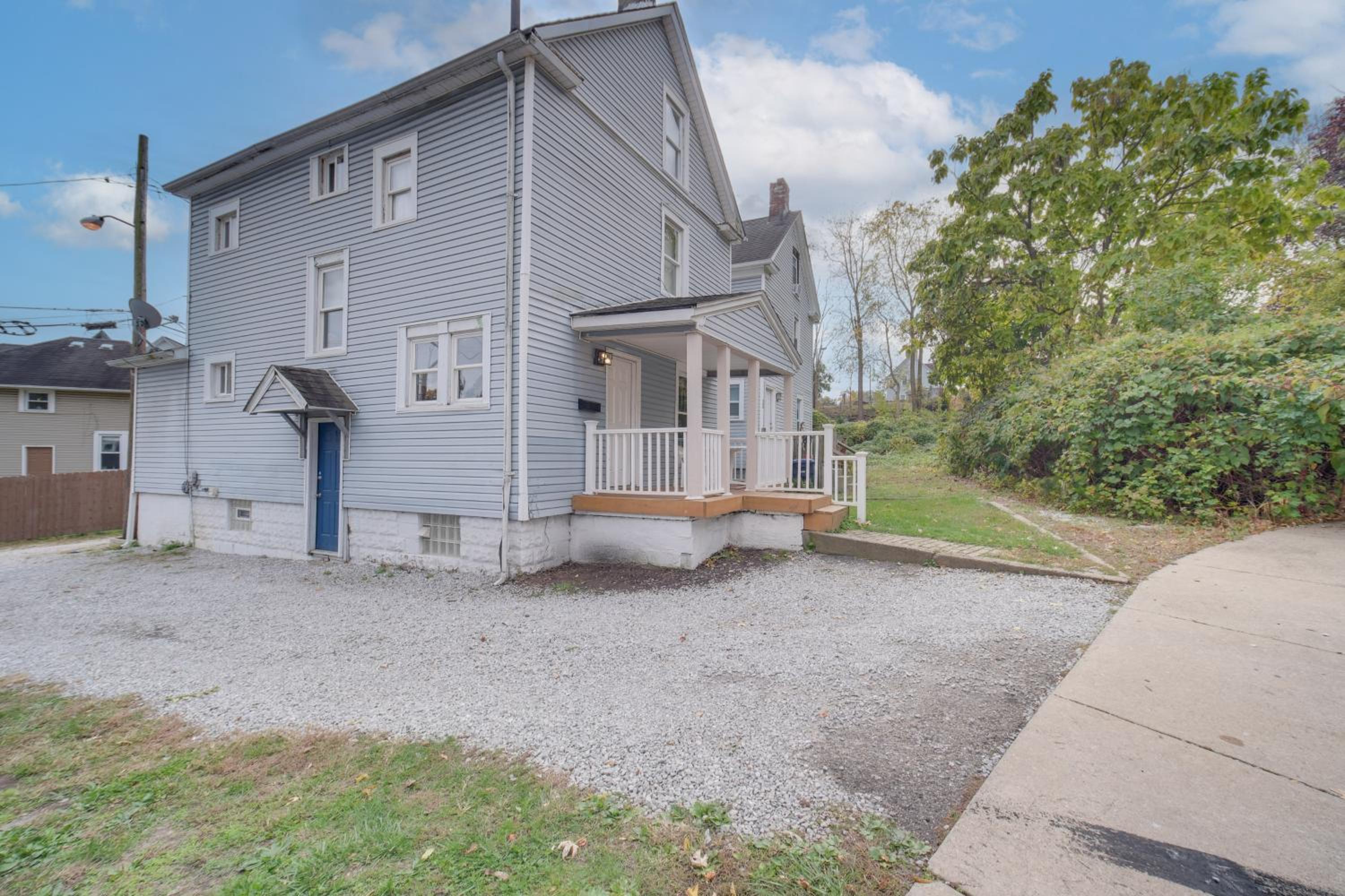 Modern and Convenient! Group Stay in Highland Square