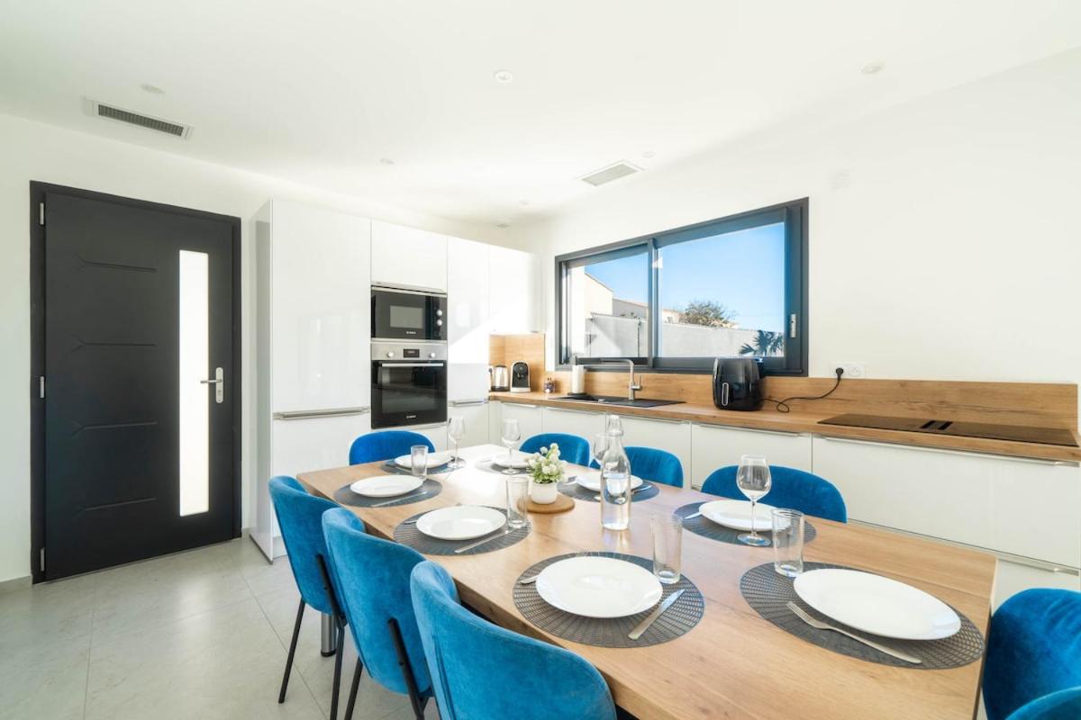 Villa équipée piscine 12 pers Beaucaire proche Nîmes Arles Camargue