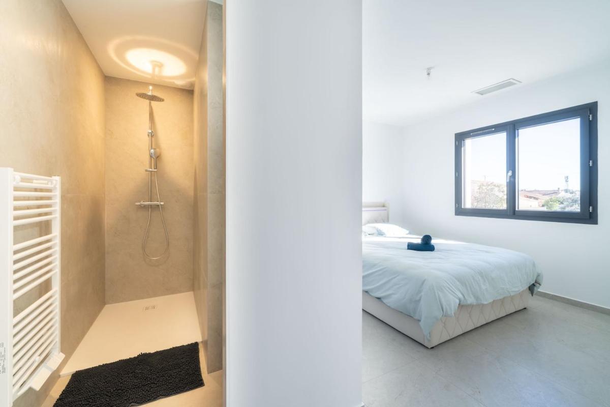 Villa équipée piscine 12 pers Beaucaire proche Nîmes Arles Camargue