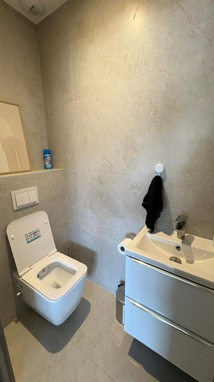 Villa équipée piscine 12 pers Beaucaire proche Nîmes Arles Camargue