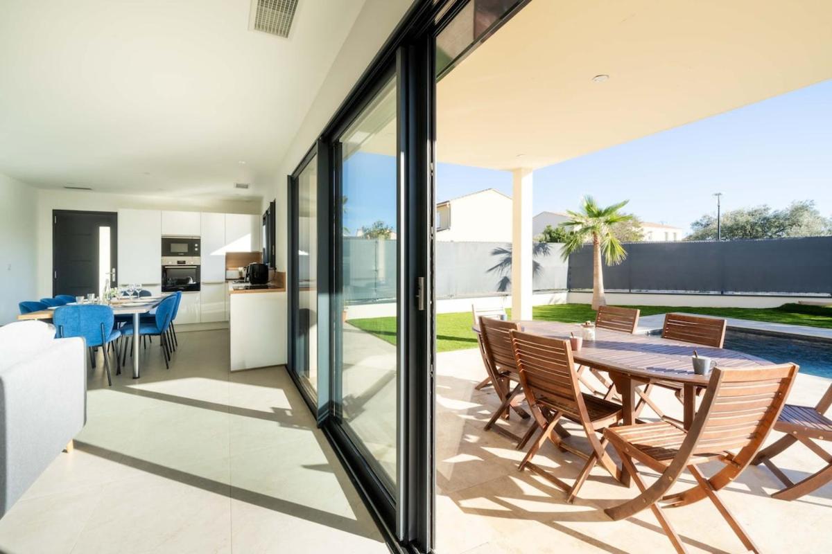 Villa équipée piscine 12 pers Beaucaire proche Nîmes Arles Camargue