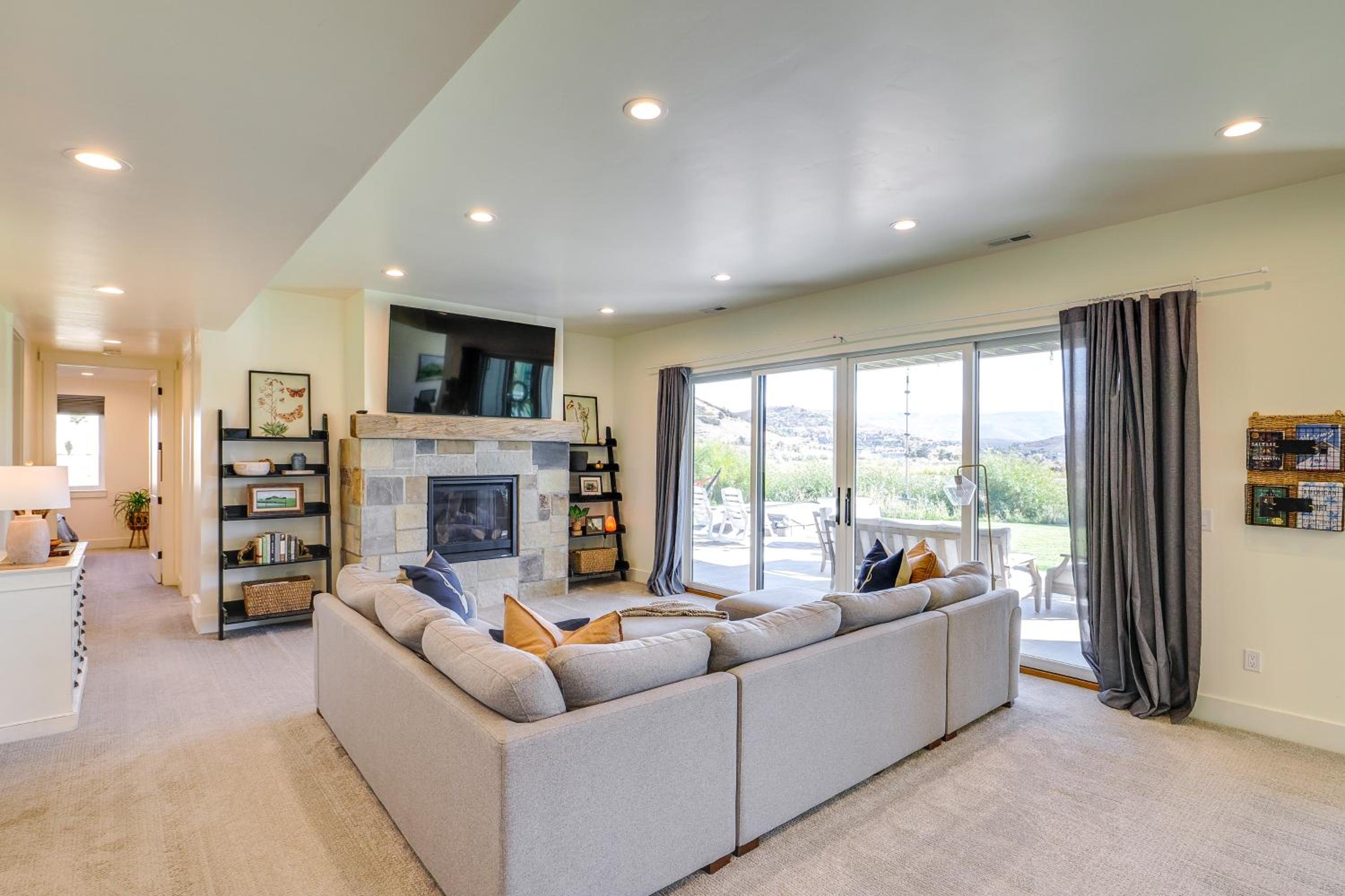 Family Wasatch Mountain Fun! Spacious Utah Home