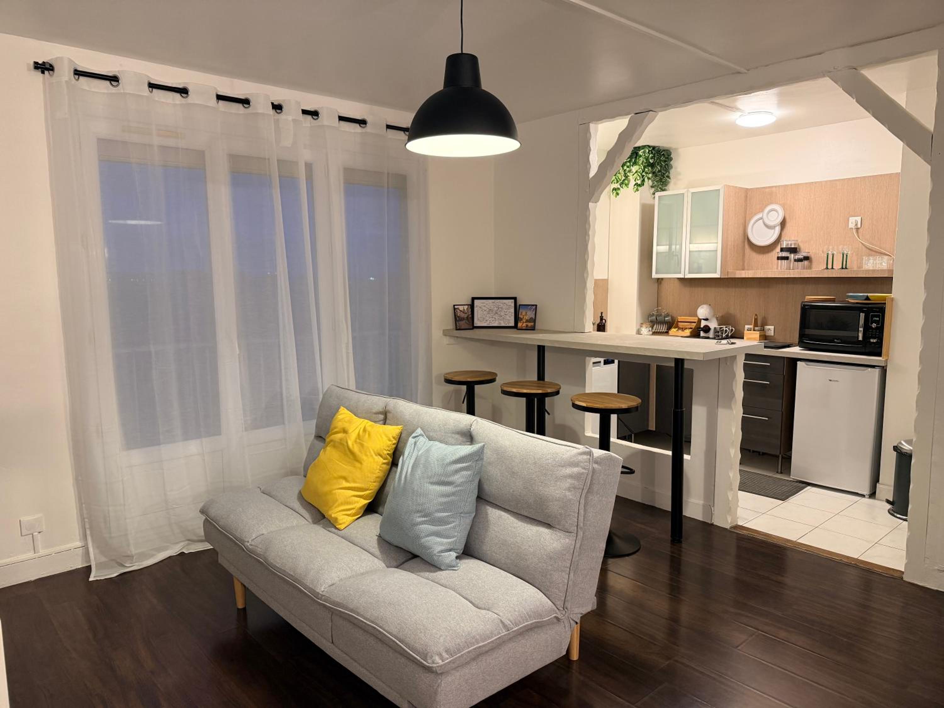 Studio aux portes d'Orly et Paris