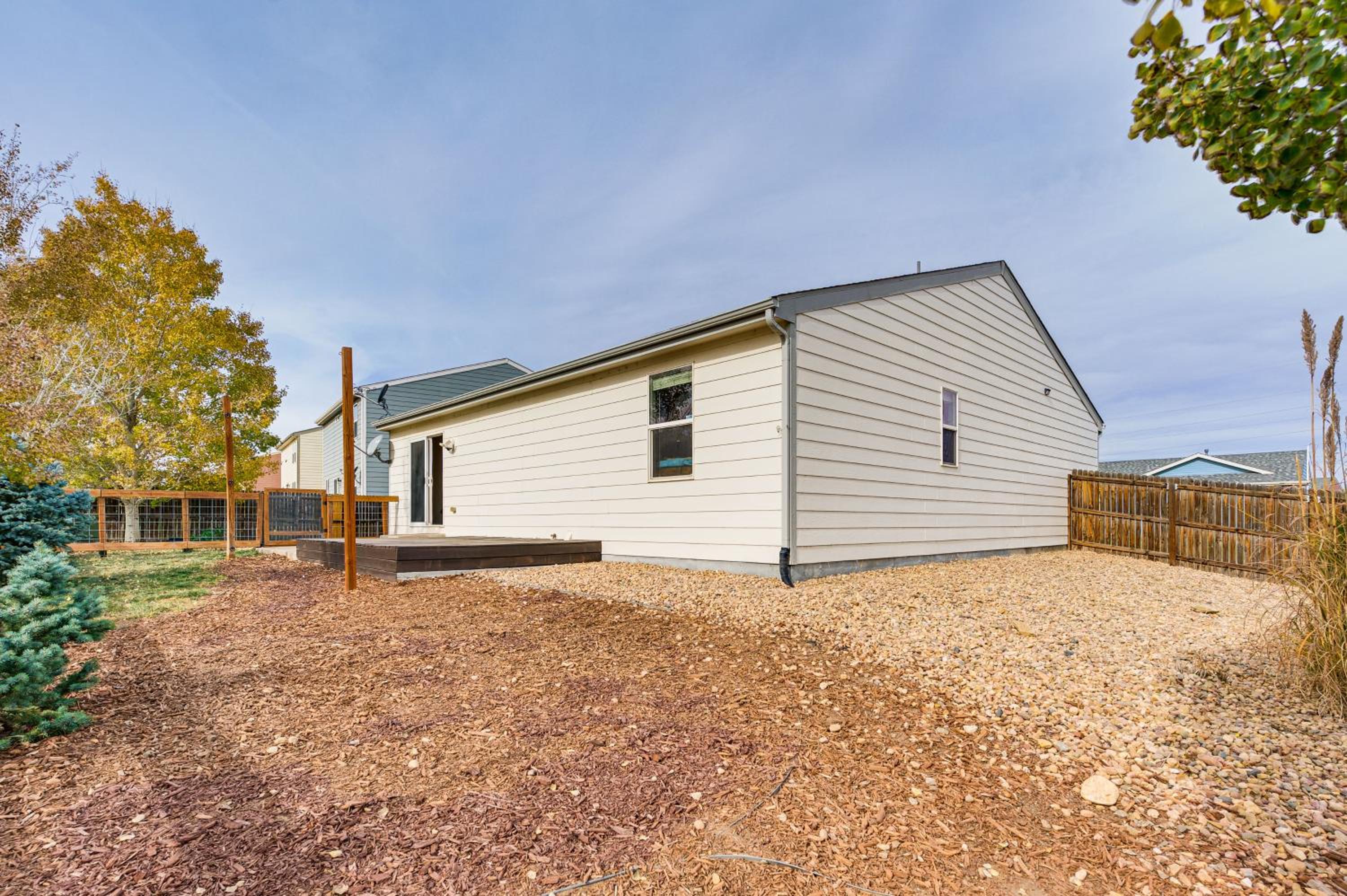 Fenced-In Yard with Deck Pet-Friendly Lochbuie Home