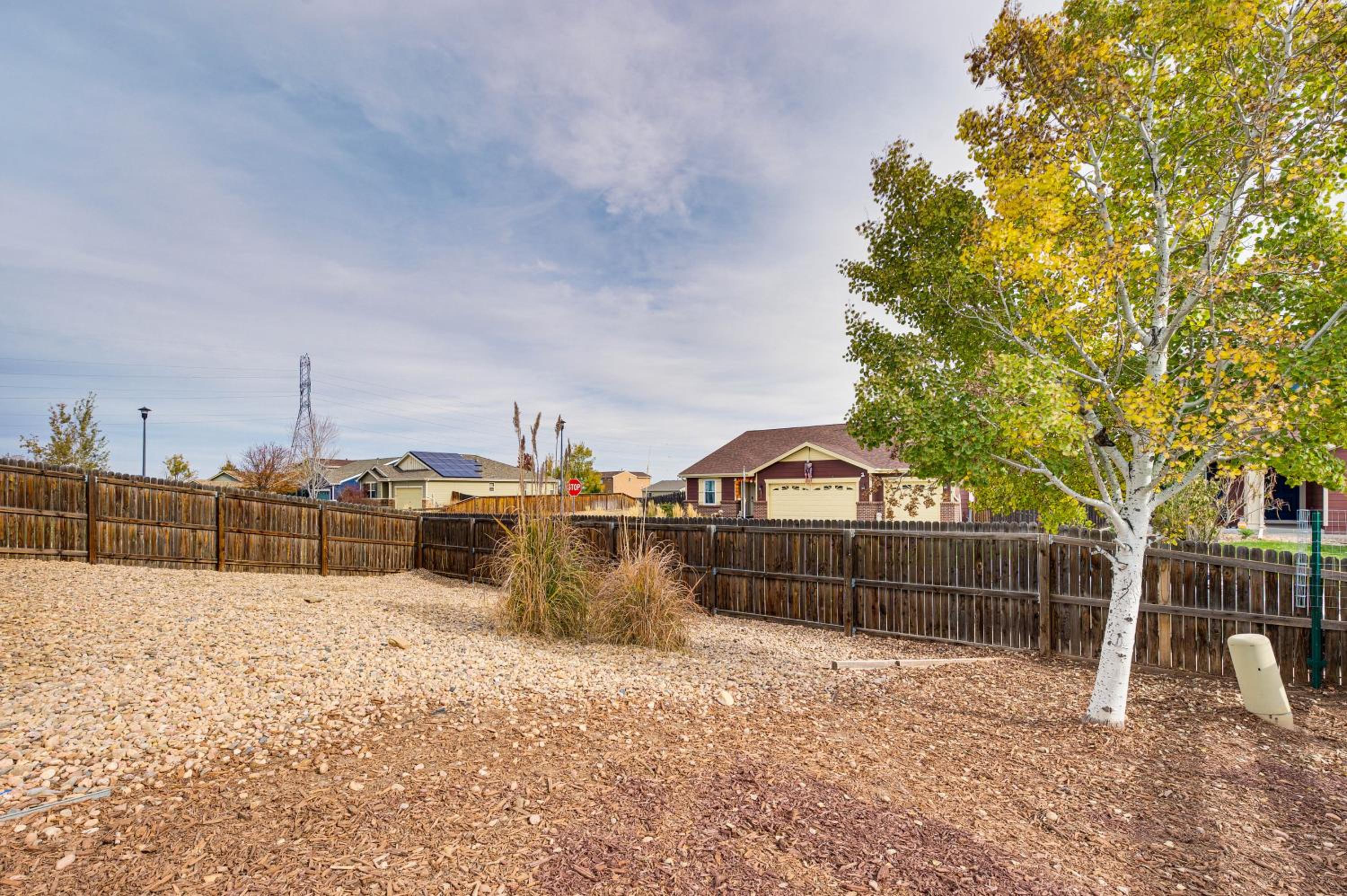 Fenced-In Yard with Deck Pet-Friendly Lochbuie Home