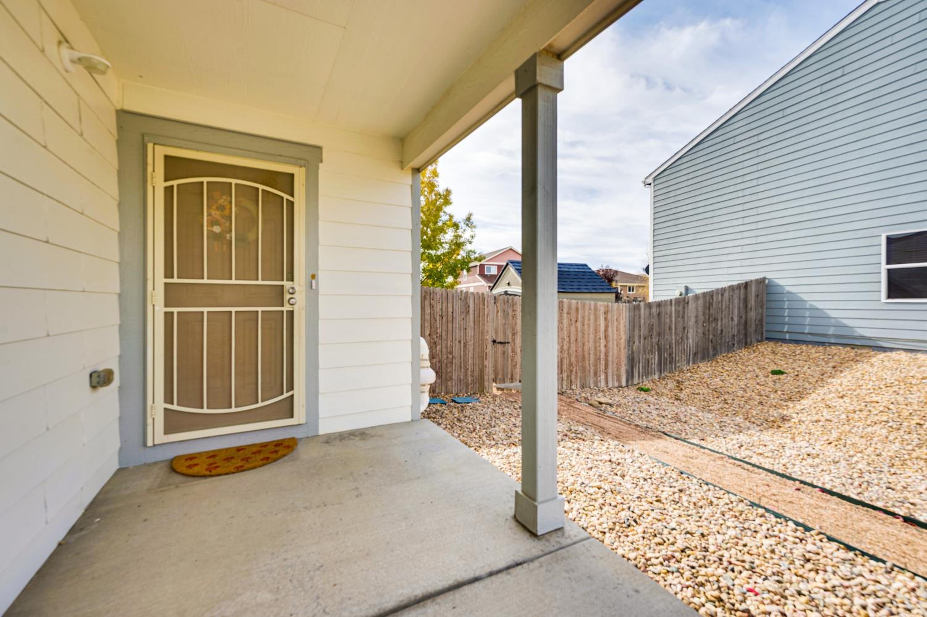 Fenced-In Yard with Deck Pet-Friendly Lochbuie Home
