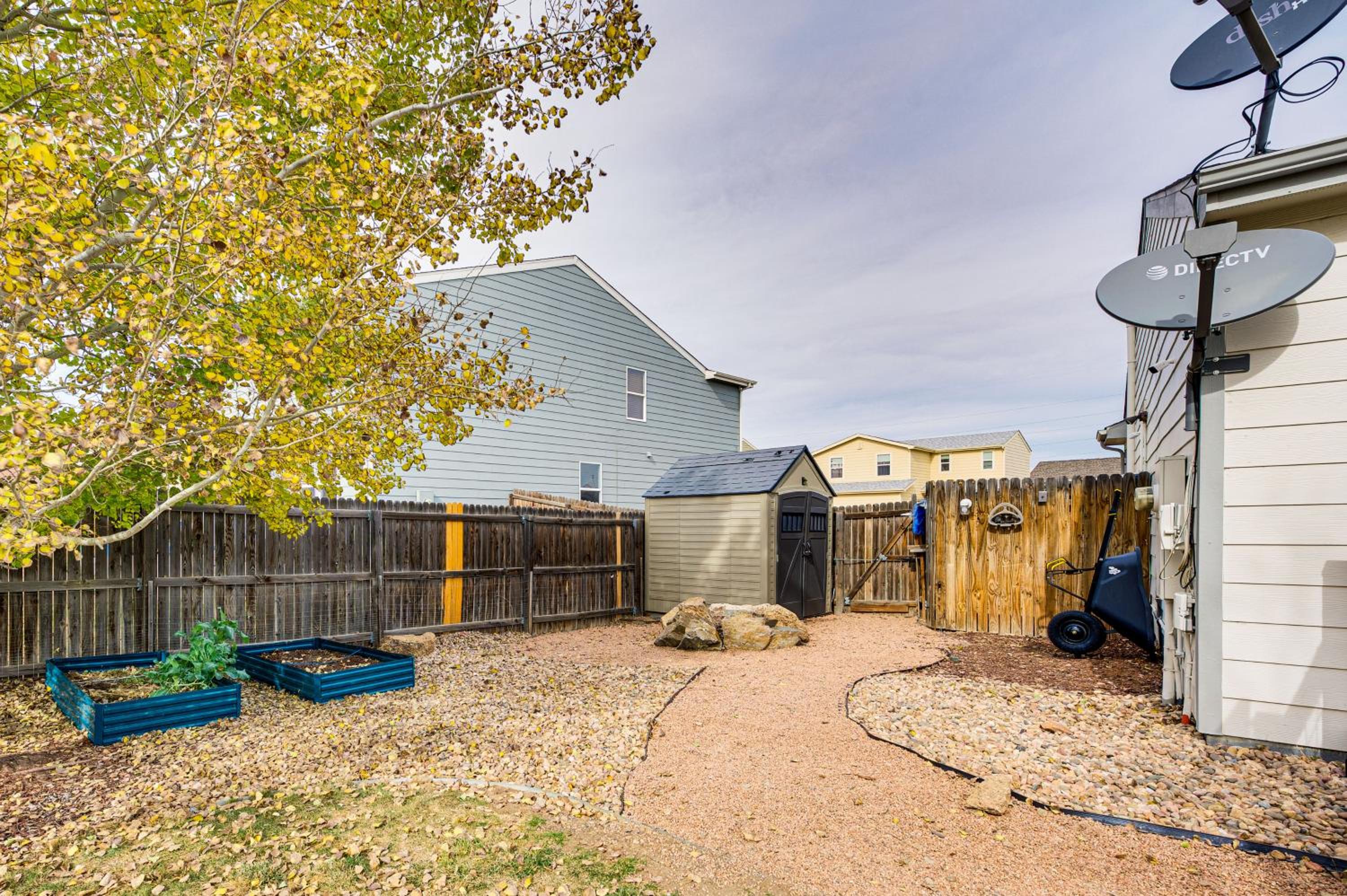 Fenced-In Yard with Deck Pet-Friendly Lochbuie Home