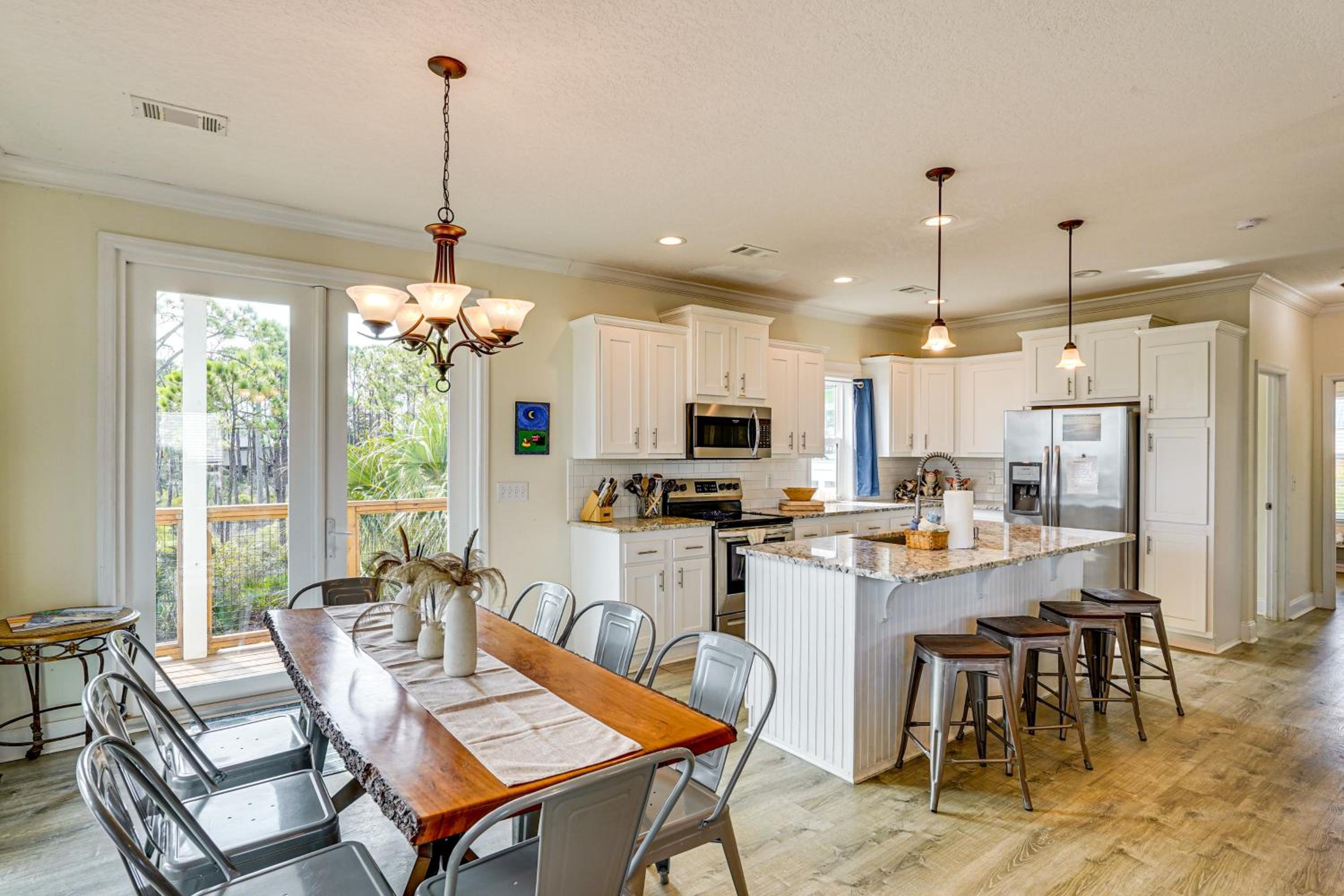 Walk to Beach! Getaway with Dock on St Joseph Bay