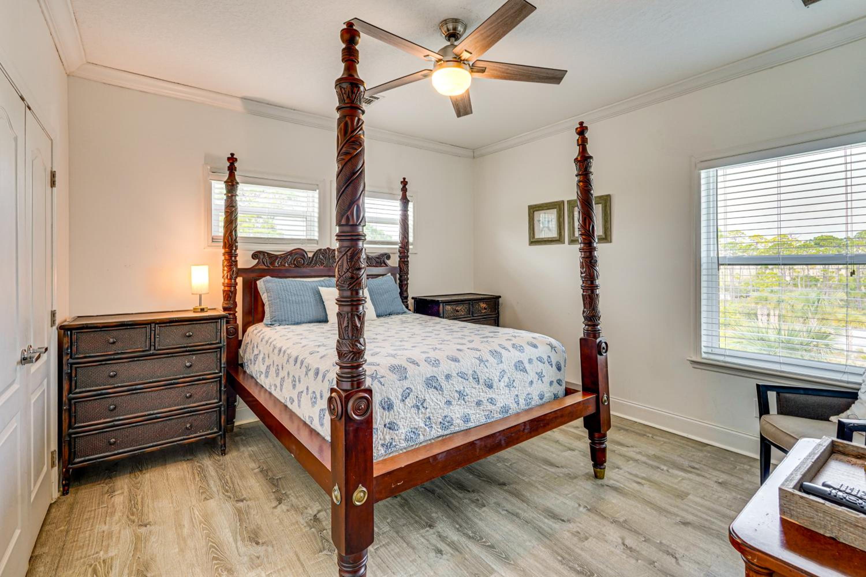 Walk to Beach! Getaway with Dock on St Joseph Bay