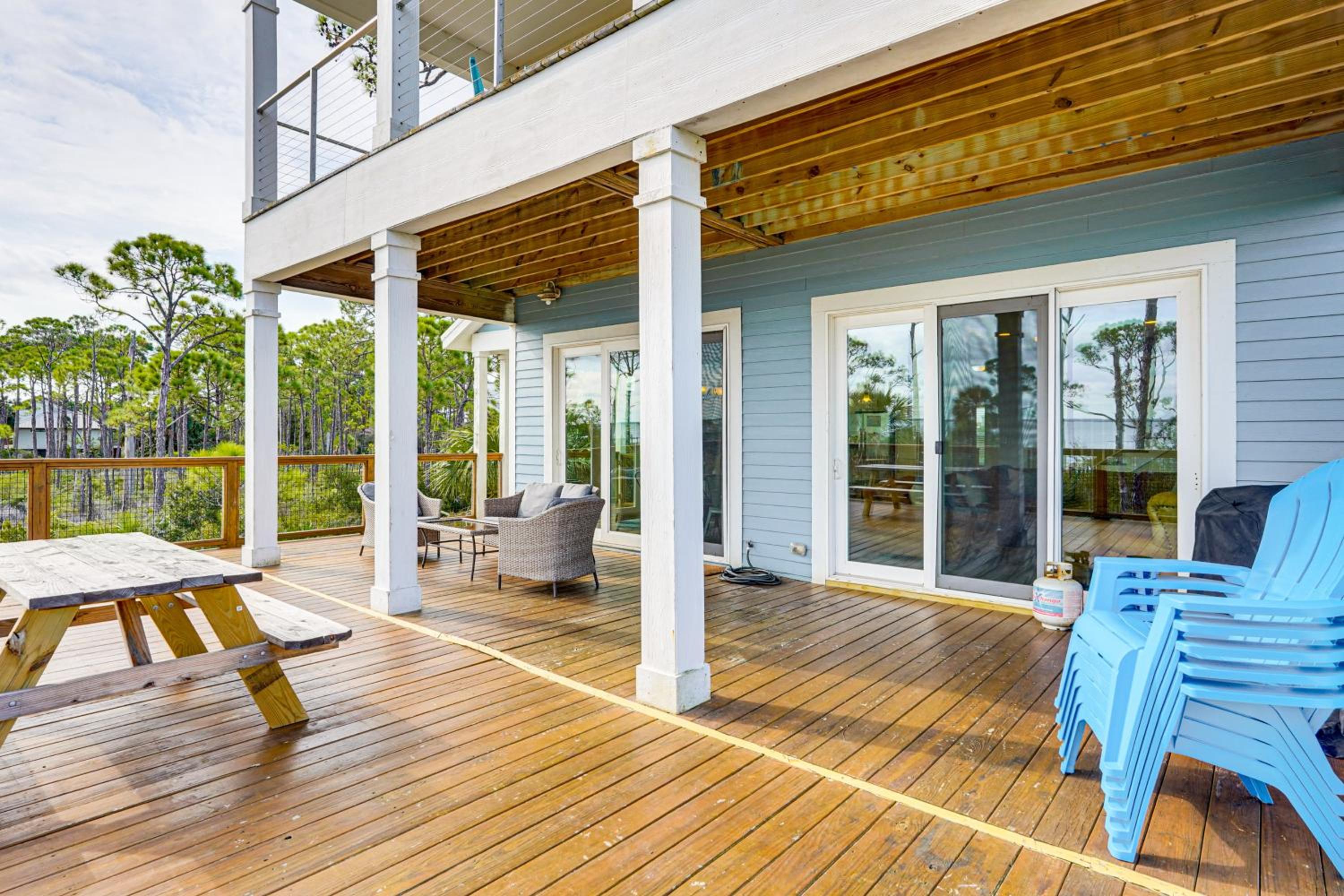 Walk to Beach! Getaway with Dock on St Joseph Bay