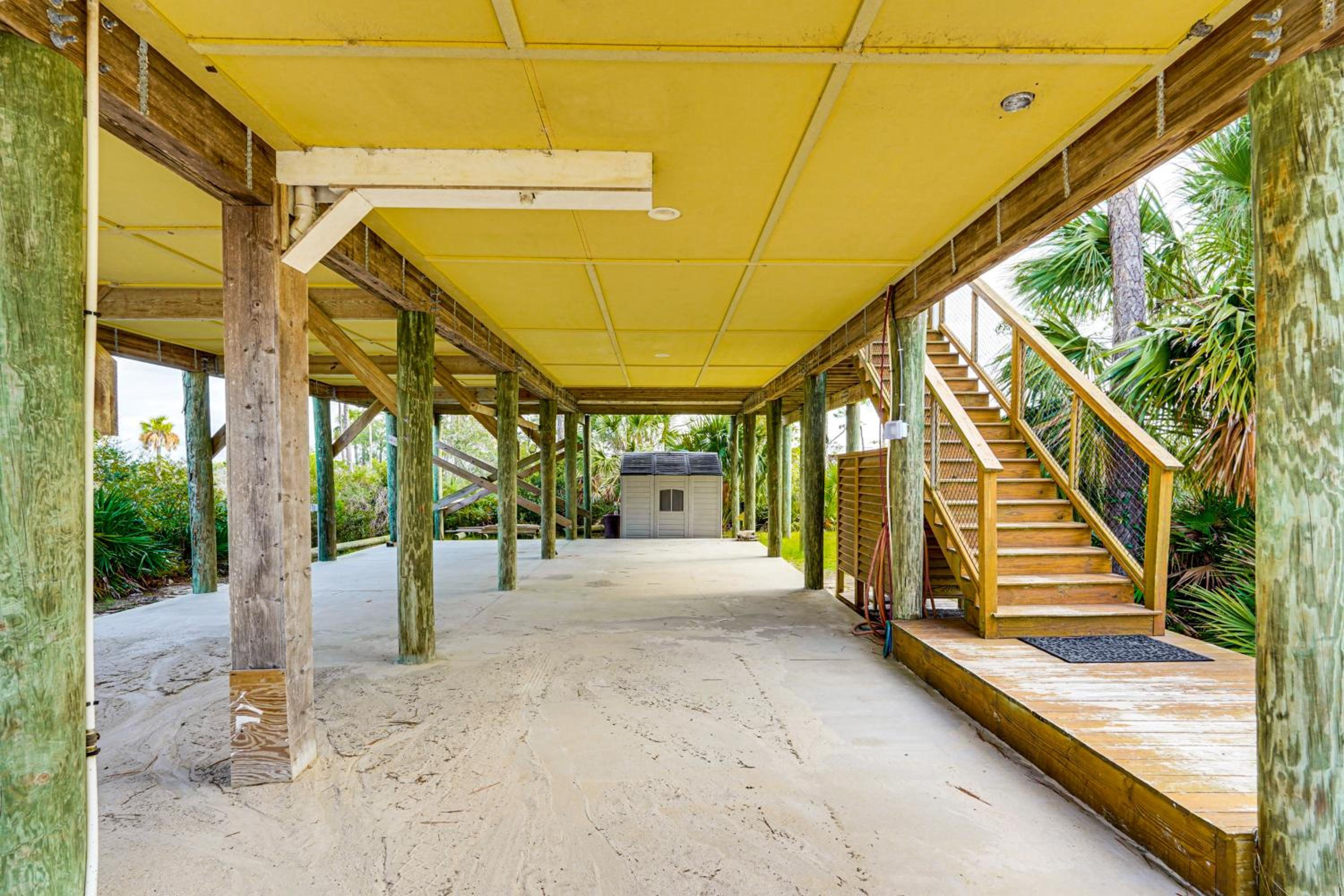 Walk to Beach! Getaway with Dock on St Joseph Bay