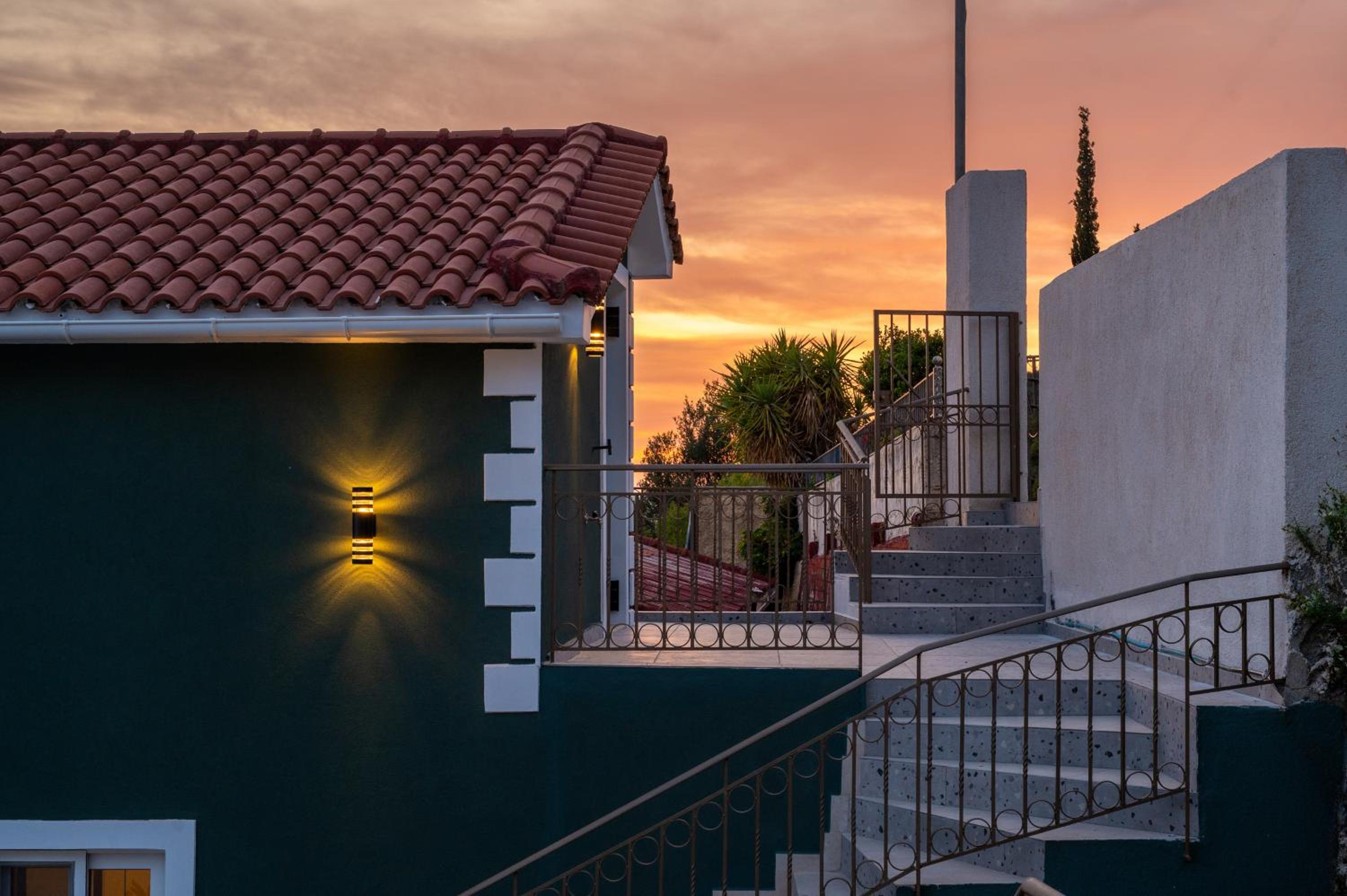 Trithea Villa