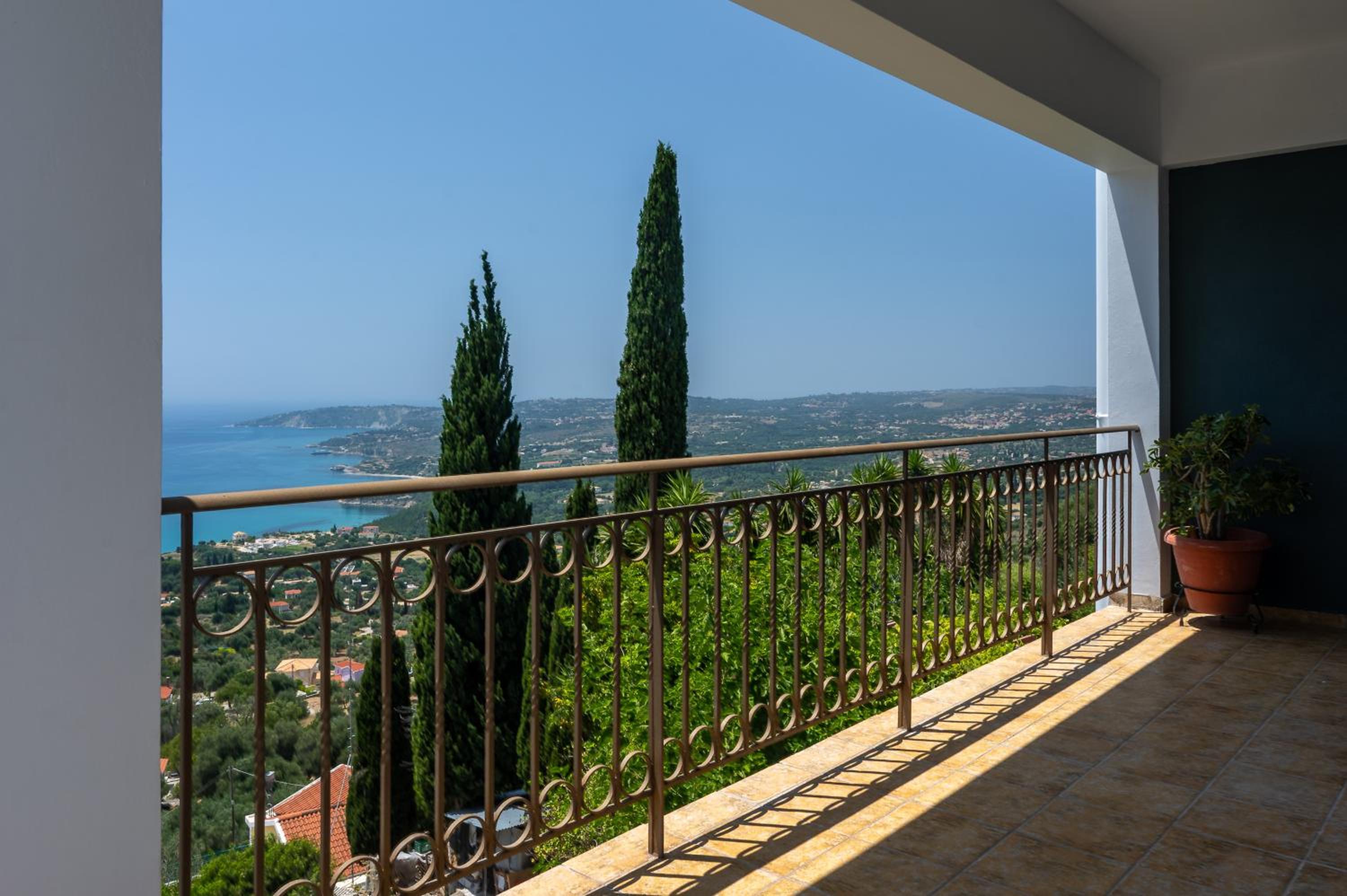 Trithea Villa