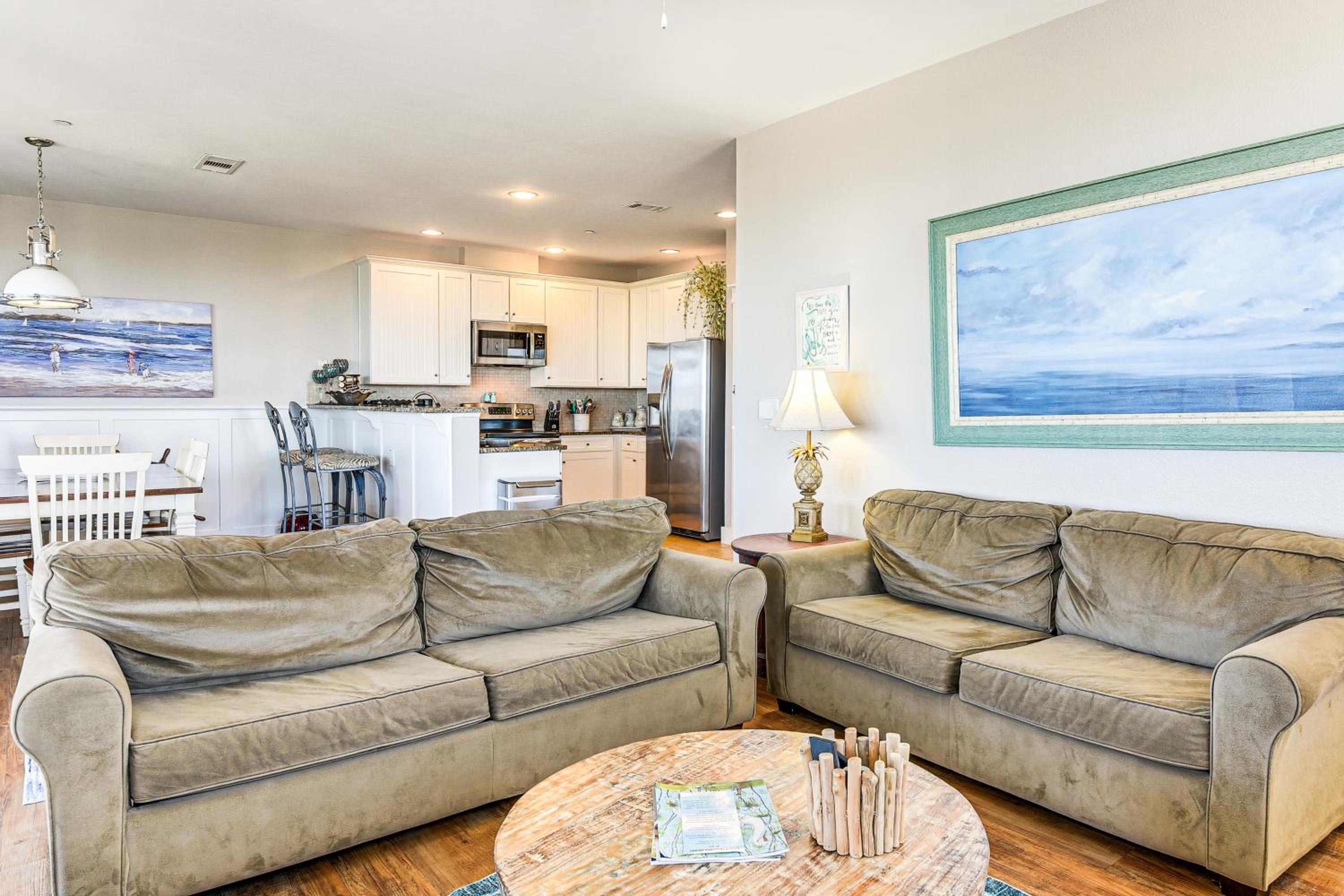 Private Beach Access Galveston Resort Condo!