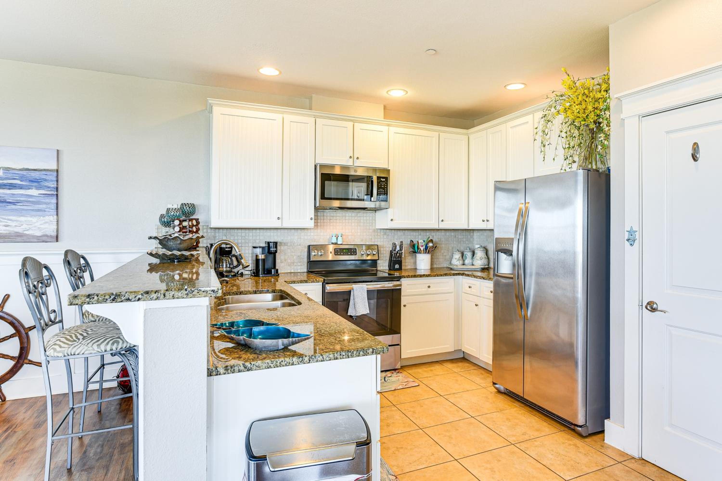Private Beach Access Galveston Resort Condo!