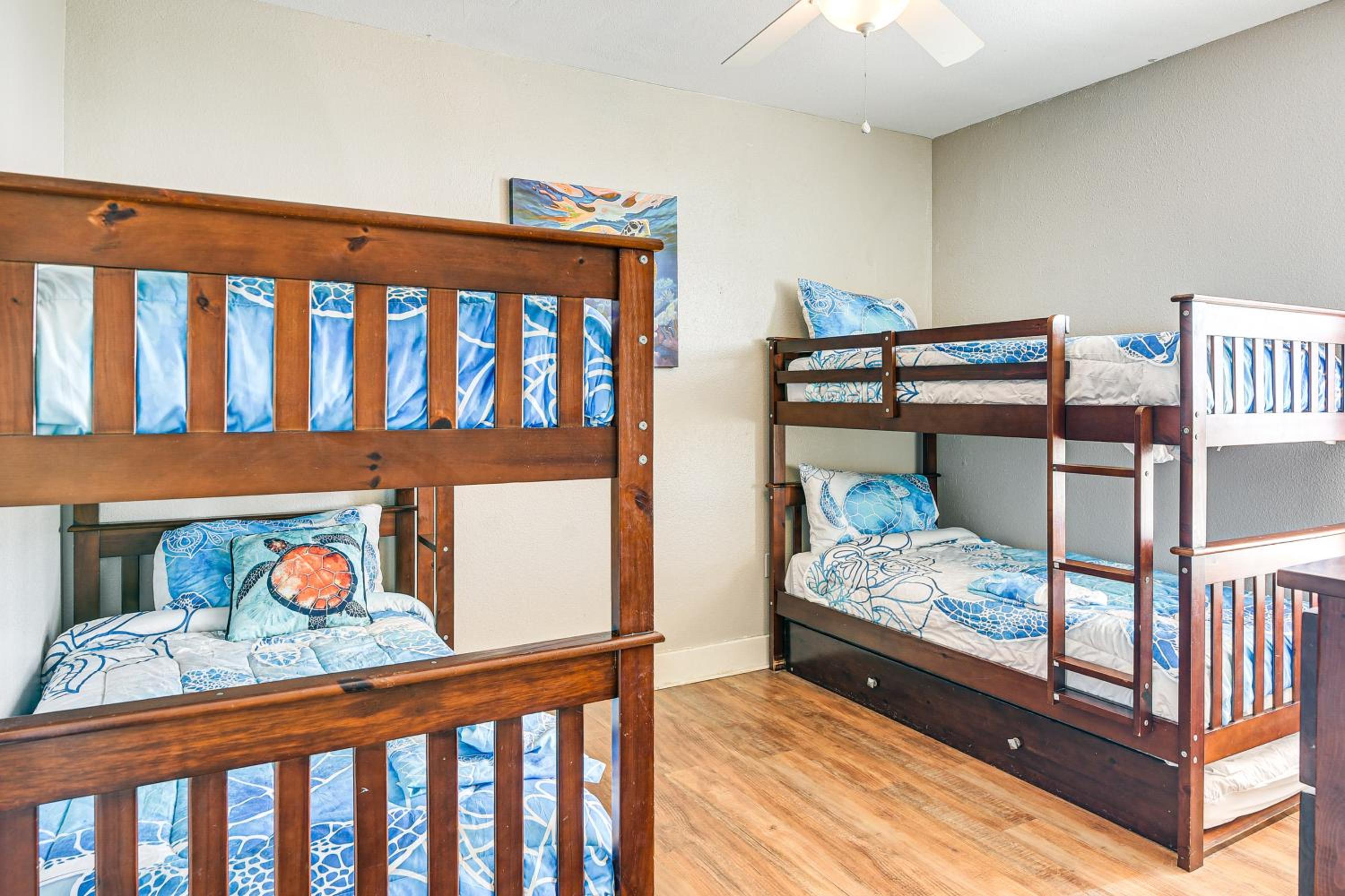 Private Beach Access Galveston Resort Condo!